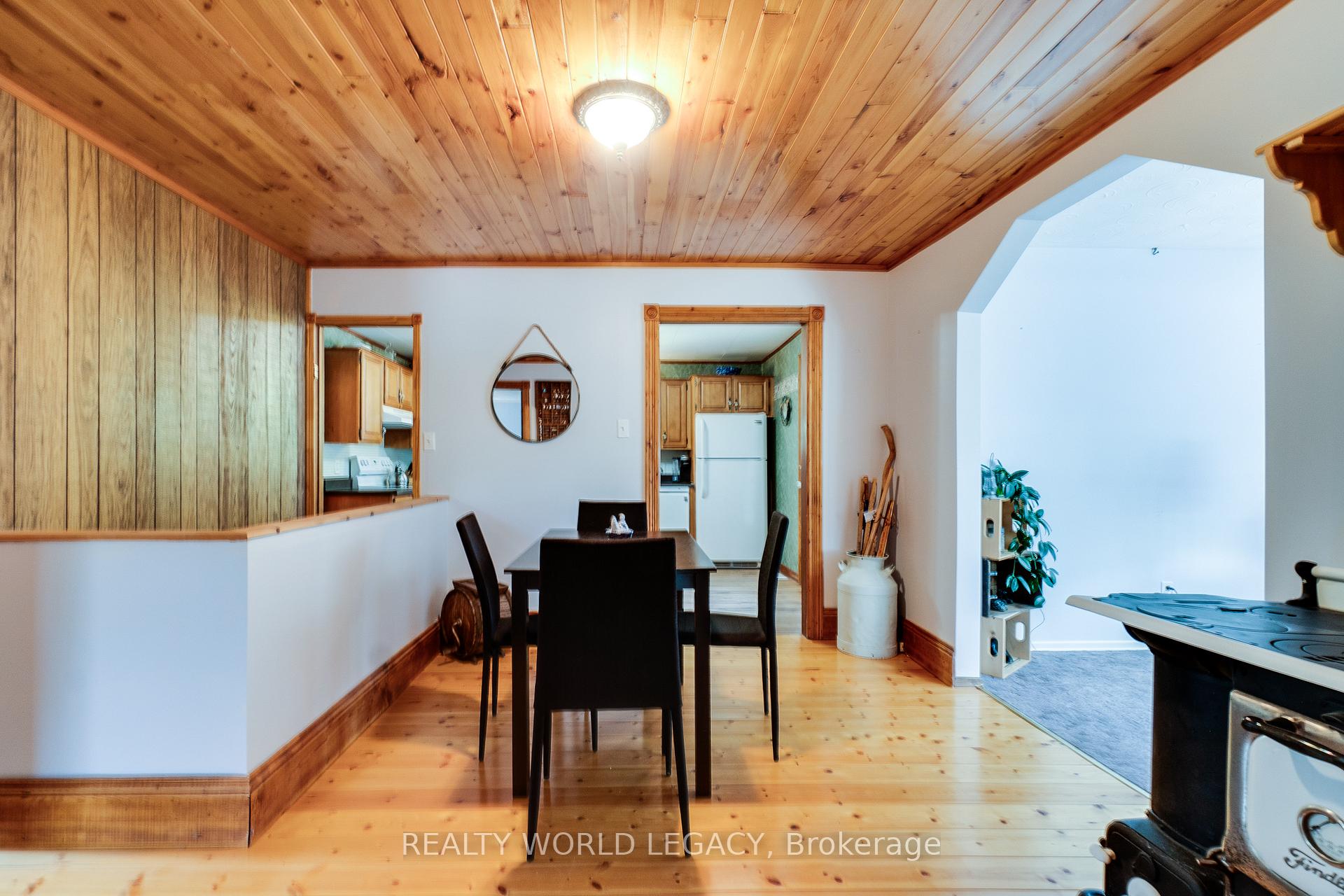 Photo 7 of 44 Parkside Avenue, Hamilton, Dundas — HOMEH
