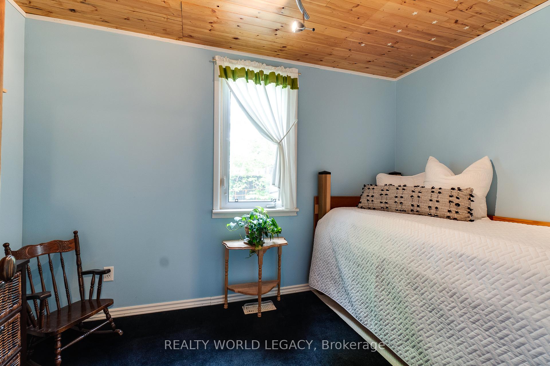 Photo 18 of 44 Parkside Avenue, Hamilton, Dundas — HOMEH