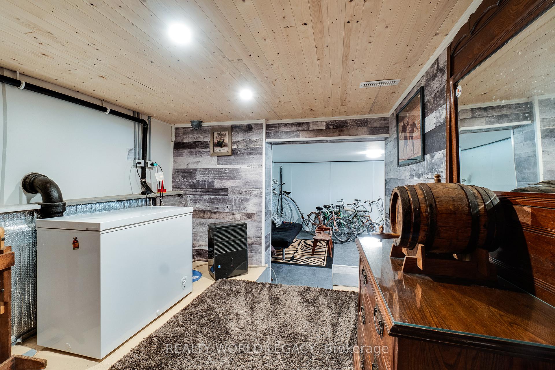 Photo 29 of 44 Parkside Avenue, Hamilton, Dundas — HOMEH