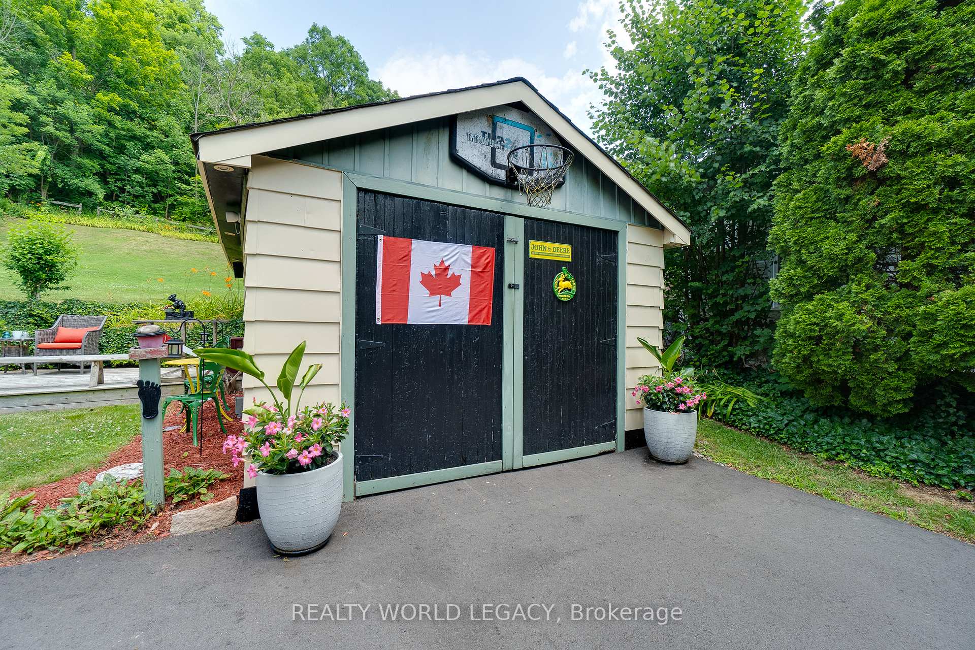 Photo 33 of 44 Parkside Avenue, Hamilton, Dundas — HOMEH