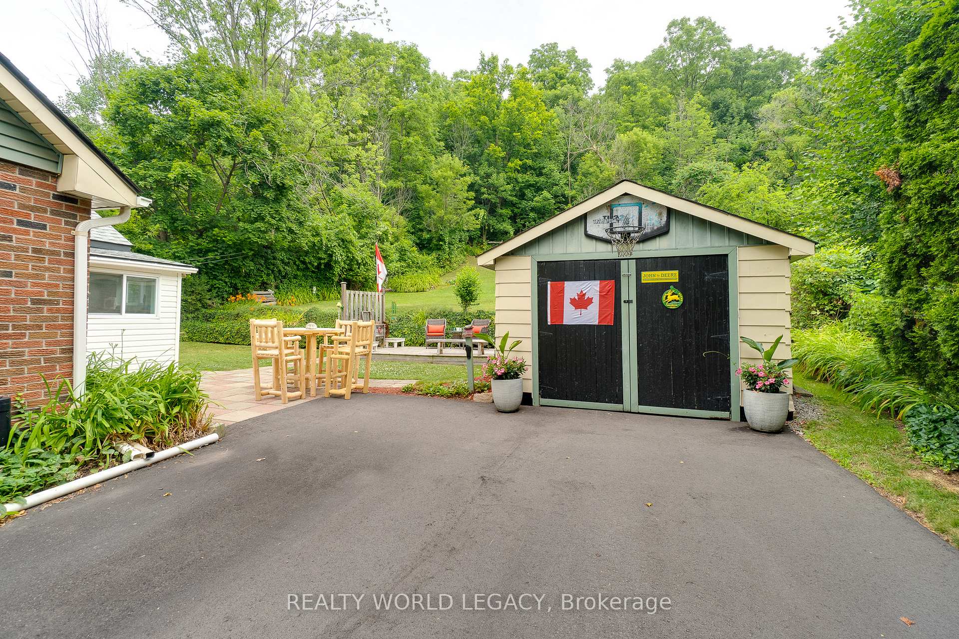 Photo 35 of 44 Parkside Avenue, Hamilton, Dundas — HOMEH