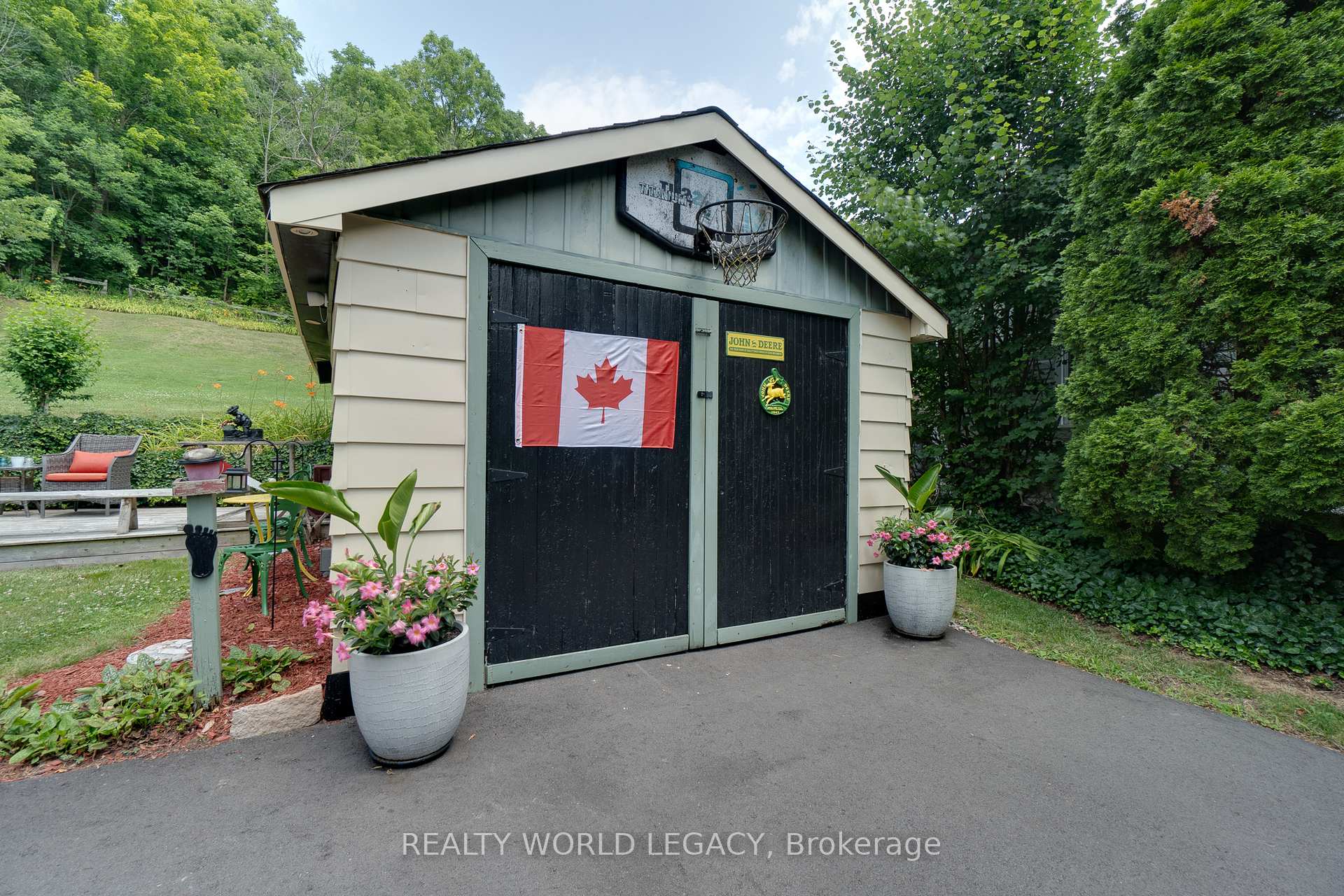 Photo 42 of 44 Parkside Avenue, Hamilton, Dundas — HOMEH