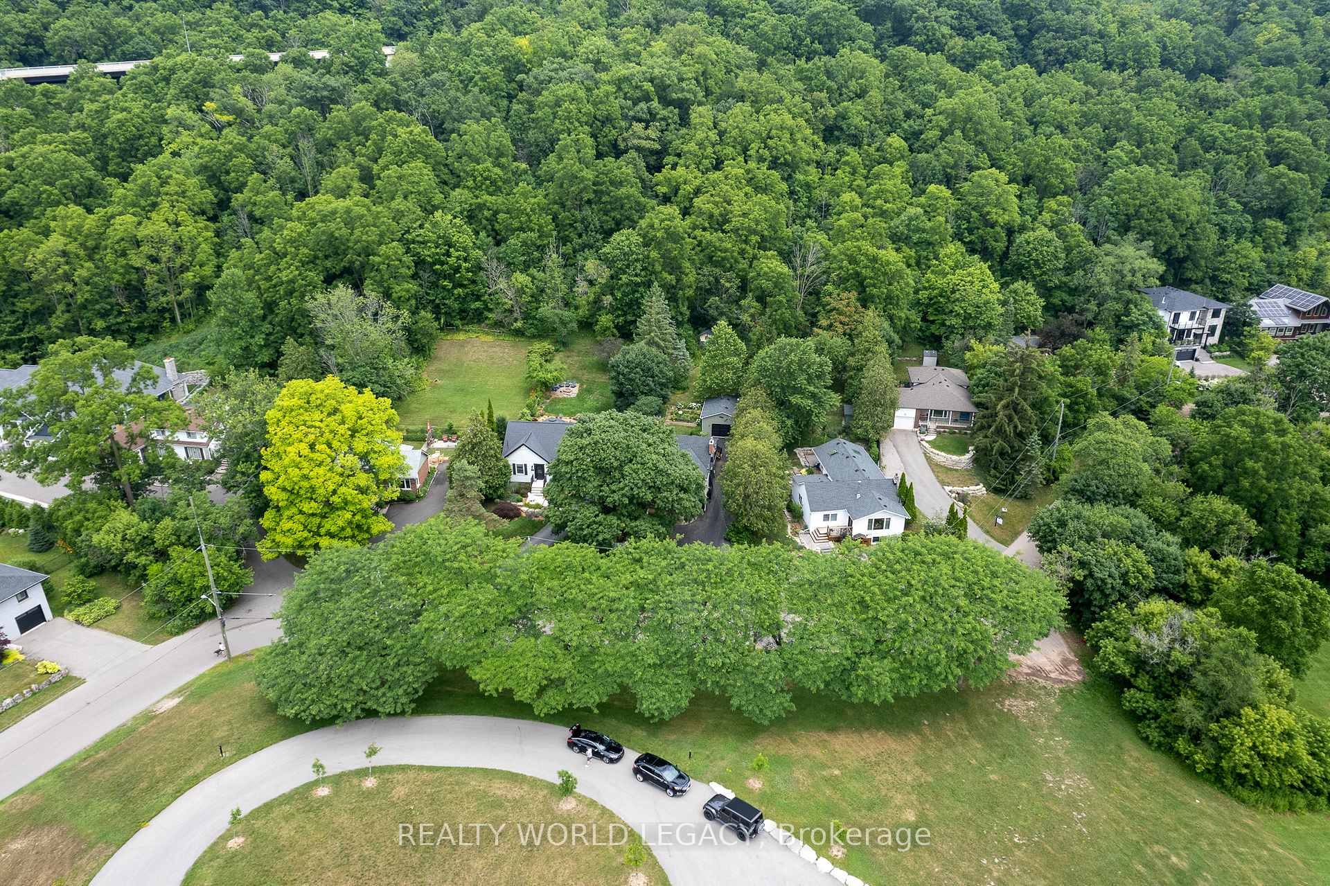 Photo 46 of 44 Parkside Avenue, Hamilton, Dundas — HOMEH