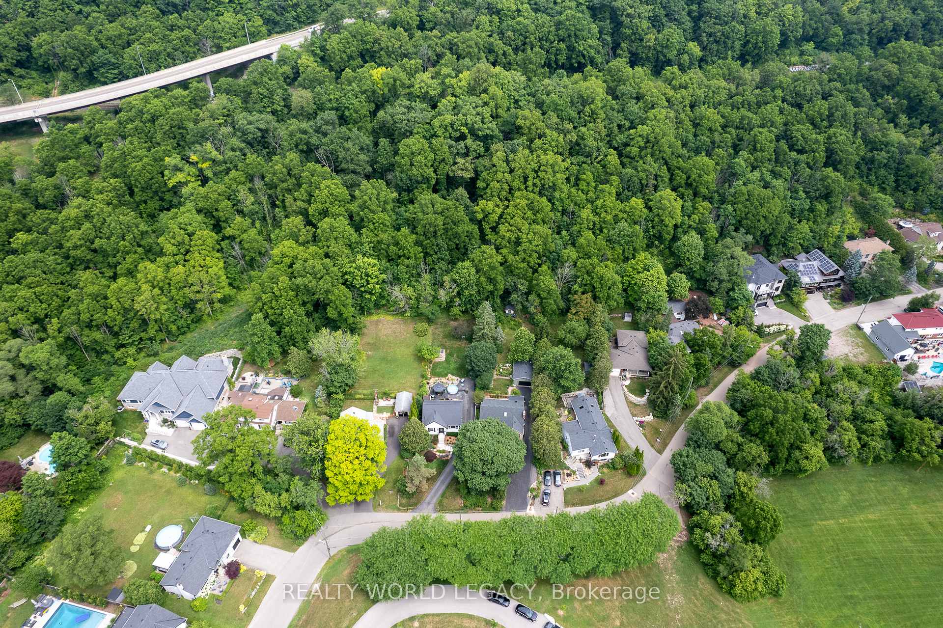 Photo 47 of 44 Parkside Avenue, Hamilton, Dundas — HOMEH