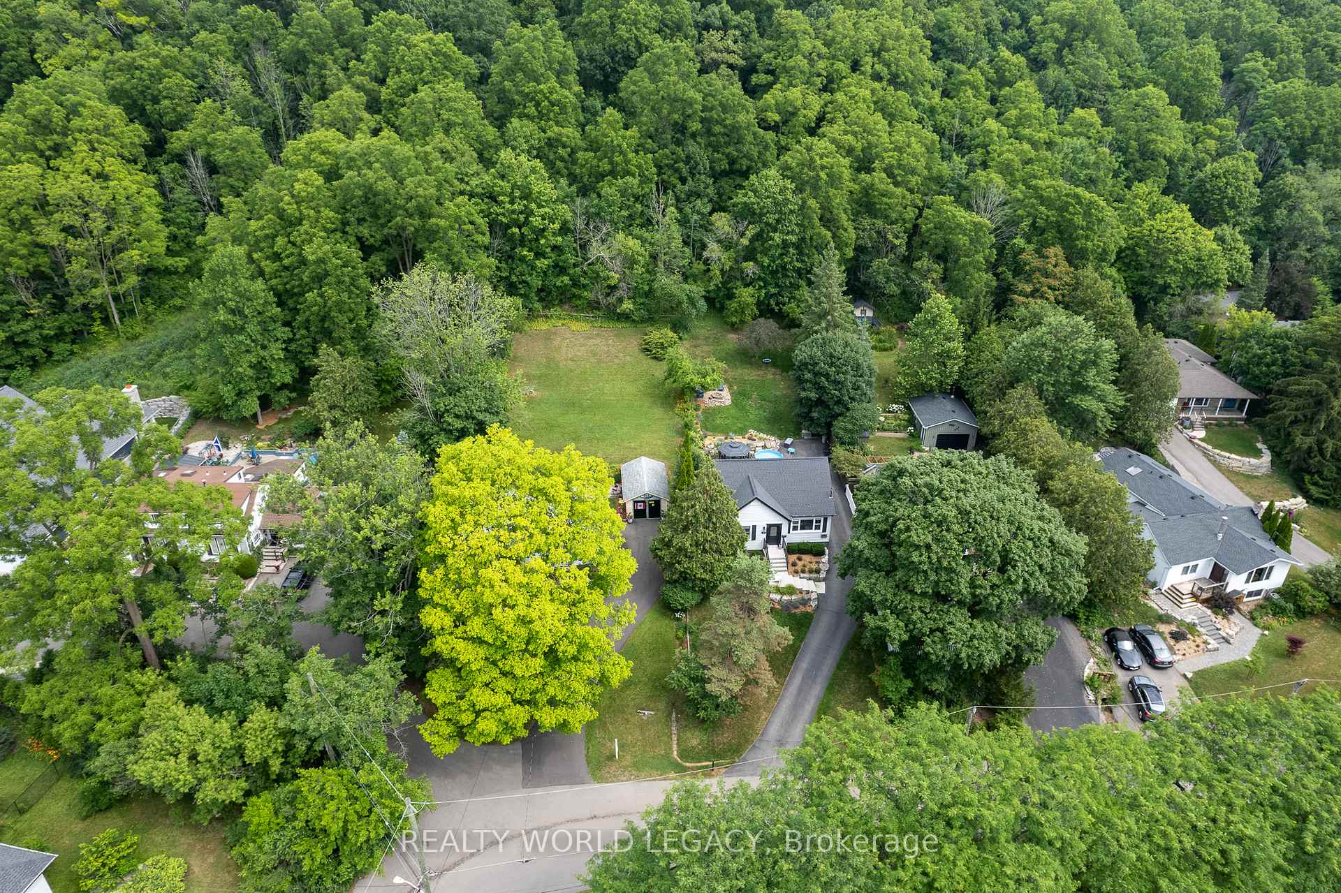 Photo 49 of 44 Parkside Avenue, Hamilton, Dundas — HOMEH