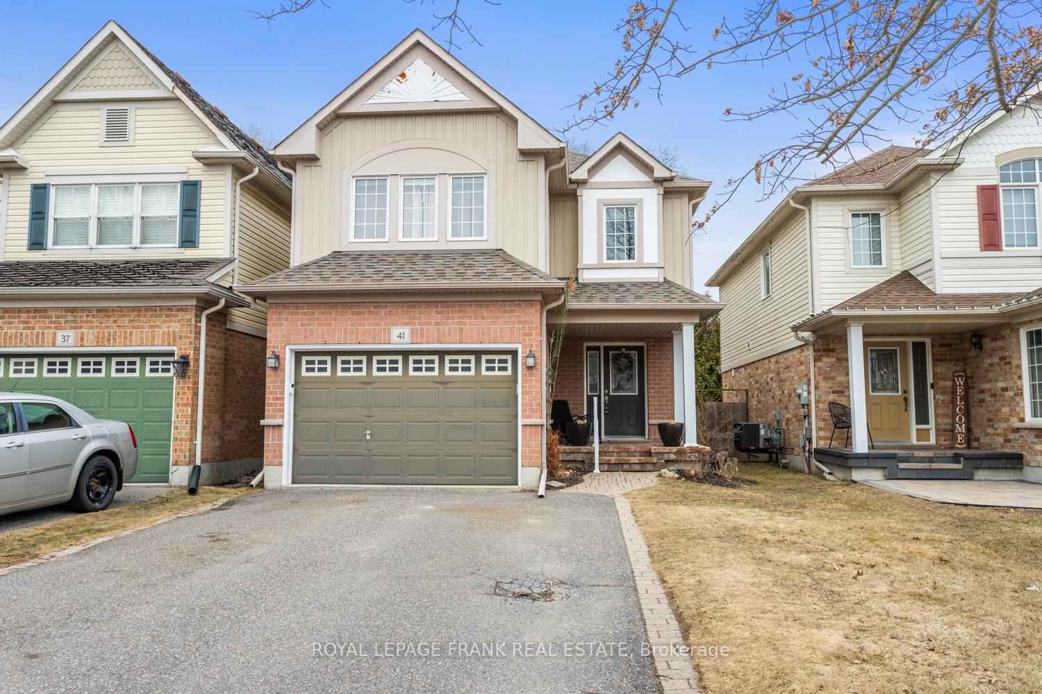 Photo 1 of 41 Sleeman Square, Clarington, Courtice — HOMEH