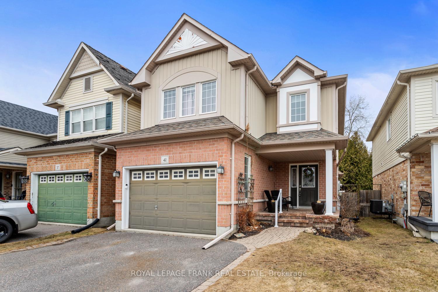 Photo 2 of 41 Sleeman Square, Clarington, Courtice — HOMEH