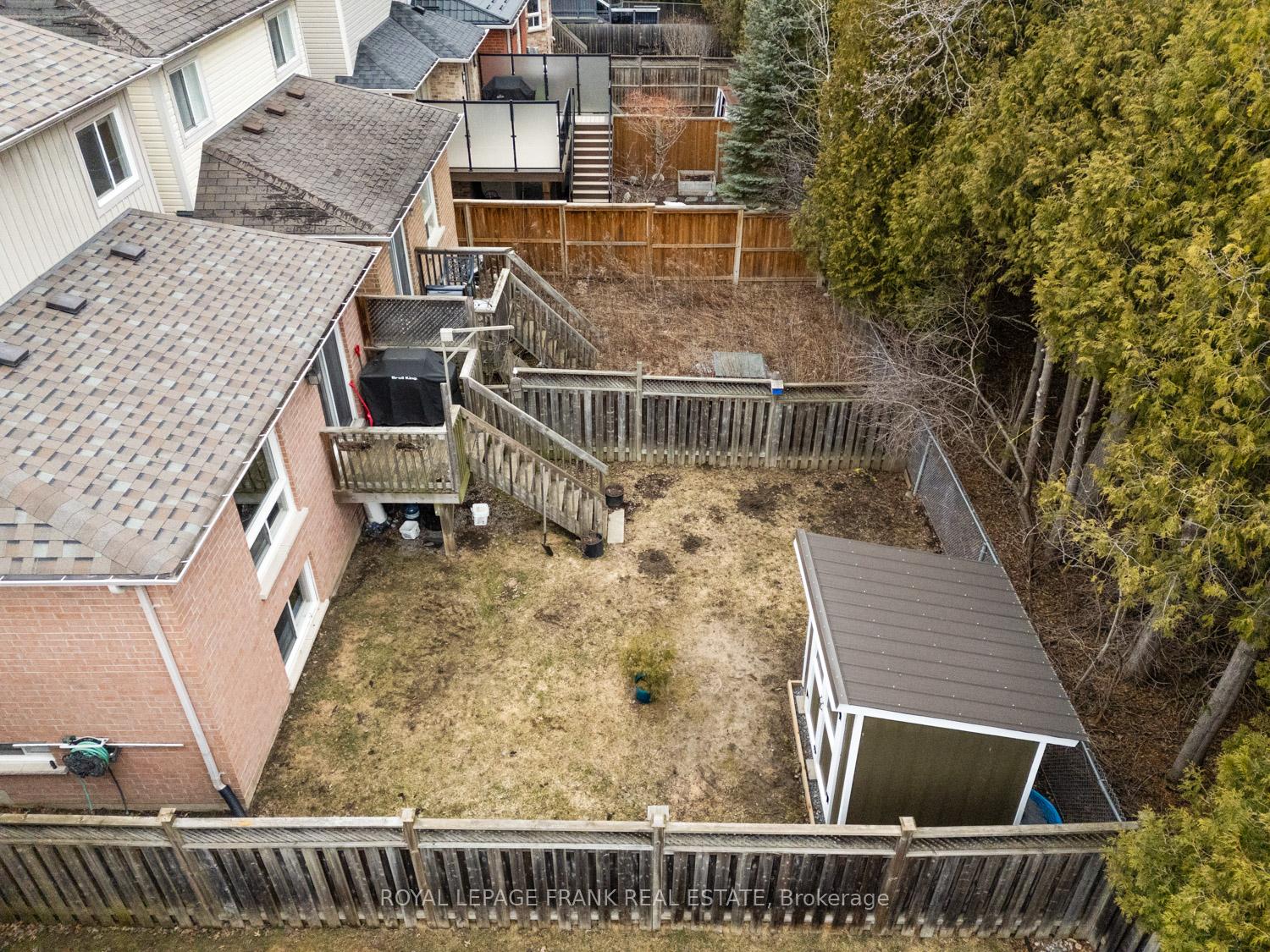 Photo 4 of 41 Sleeman Square, Clarington, Courtice — HOMEH