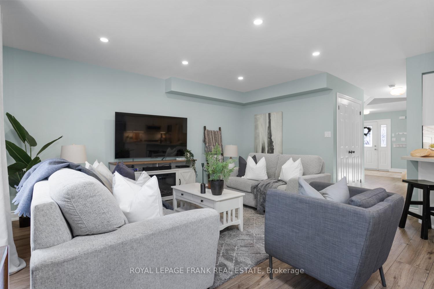 Photo 12 of 41 Sleeman Square, Clarington, Courtice — HOMEH
