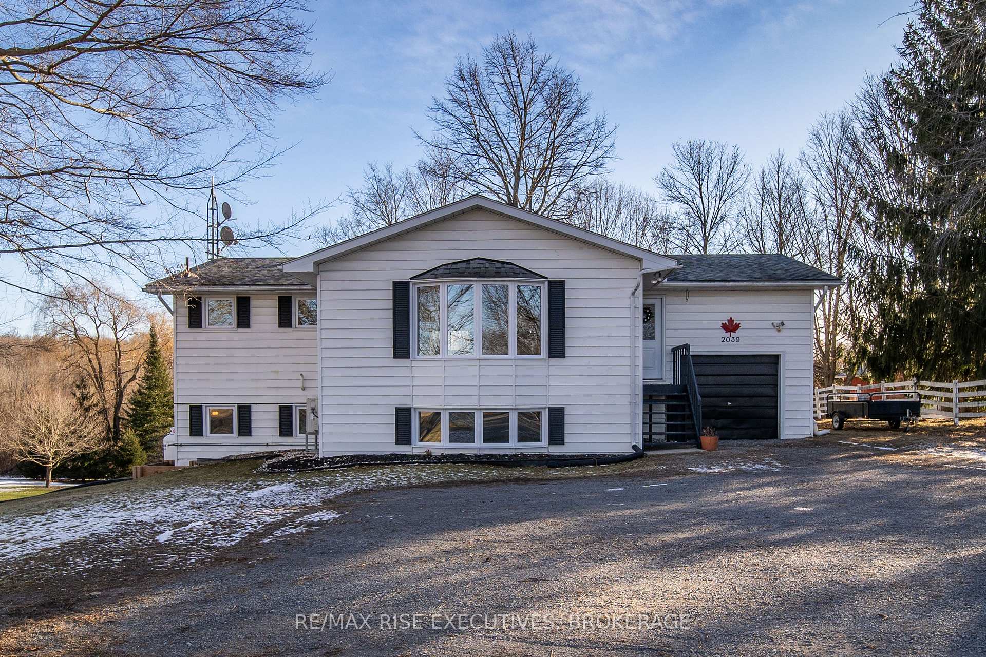 Front of 2039 Washburn Road