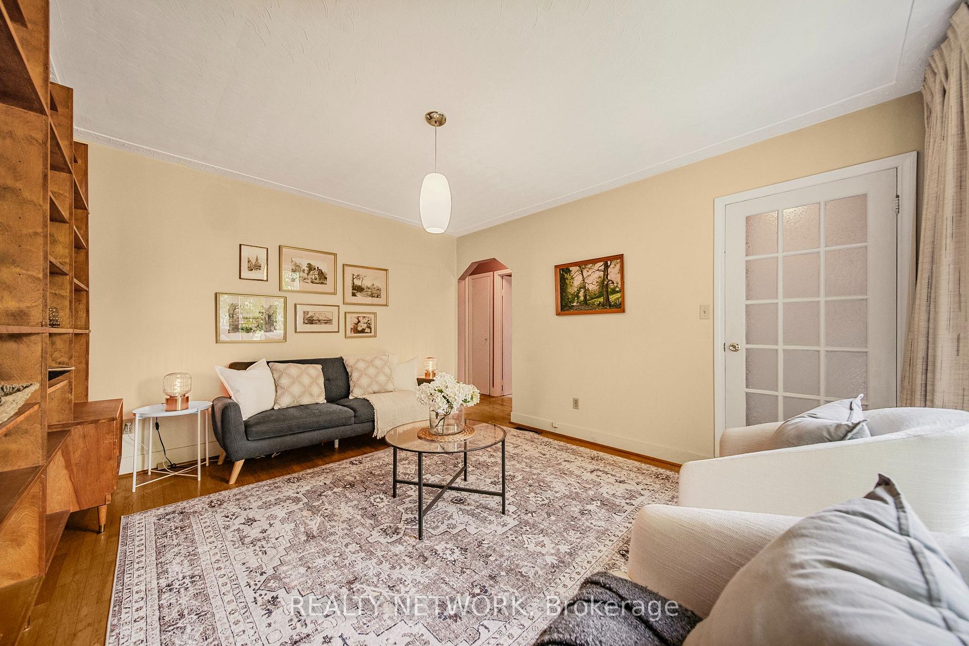 Photo 10 of 549 Upper Wentworth Street, Hamilton, Eastmount — HOMEH