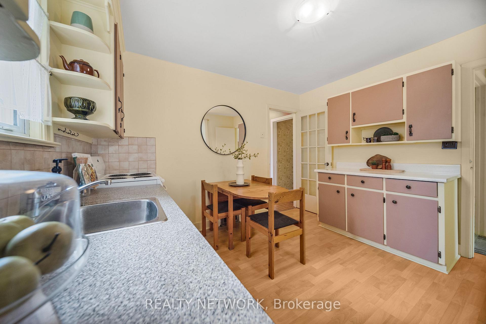 Photo 15 of 549 Upper Wentworth Street, Hamilton, Eastmount — HOMEH