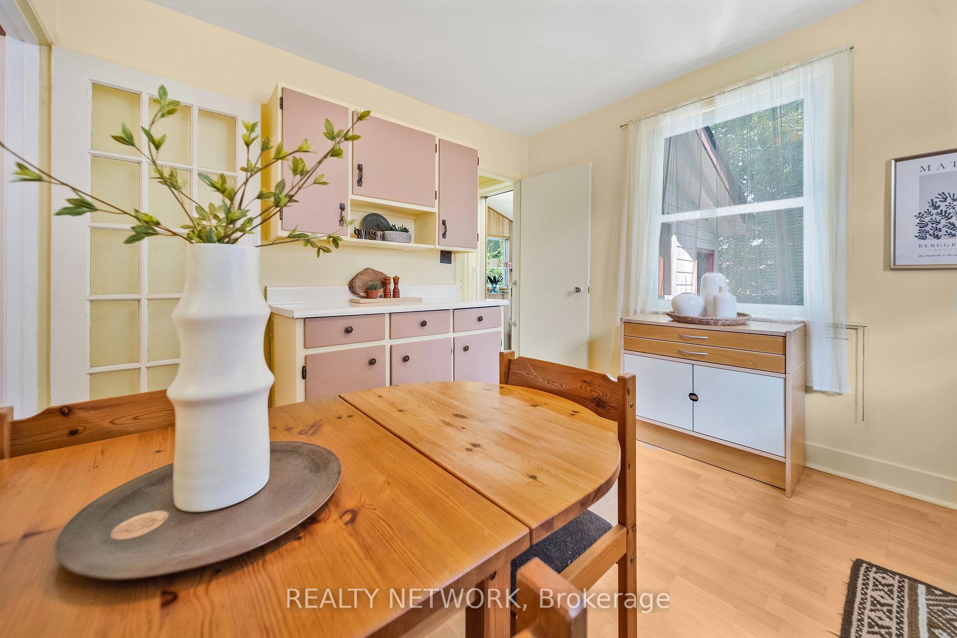 Photo 17 of 549 Upper Wentworth Street, Hamilton, Eastmount — HOMEH