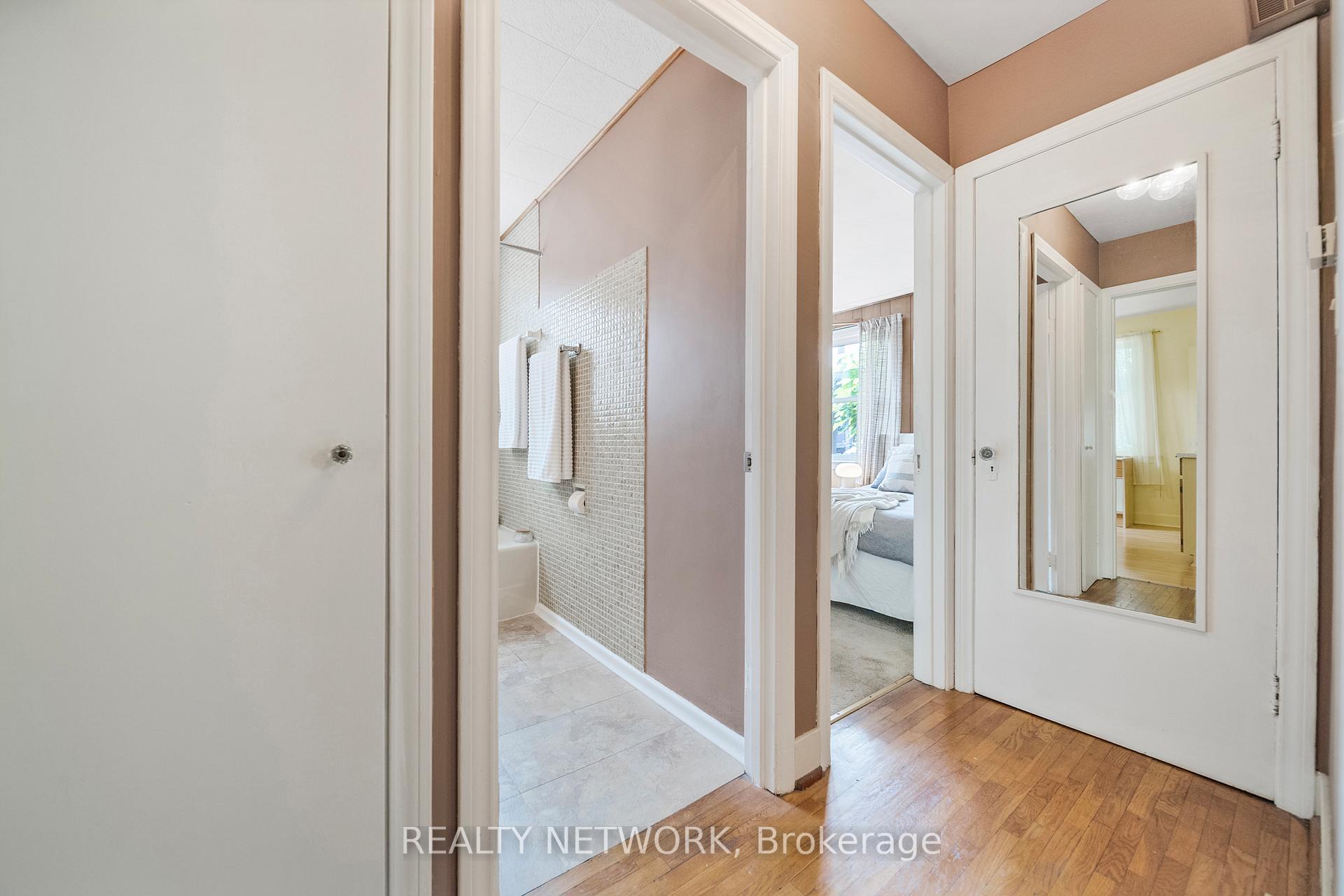 Photo 22 of 549 Upper Wentworth Street, Hamilton, Eastmount — HOMEH