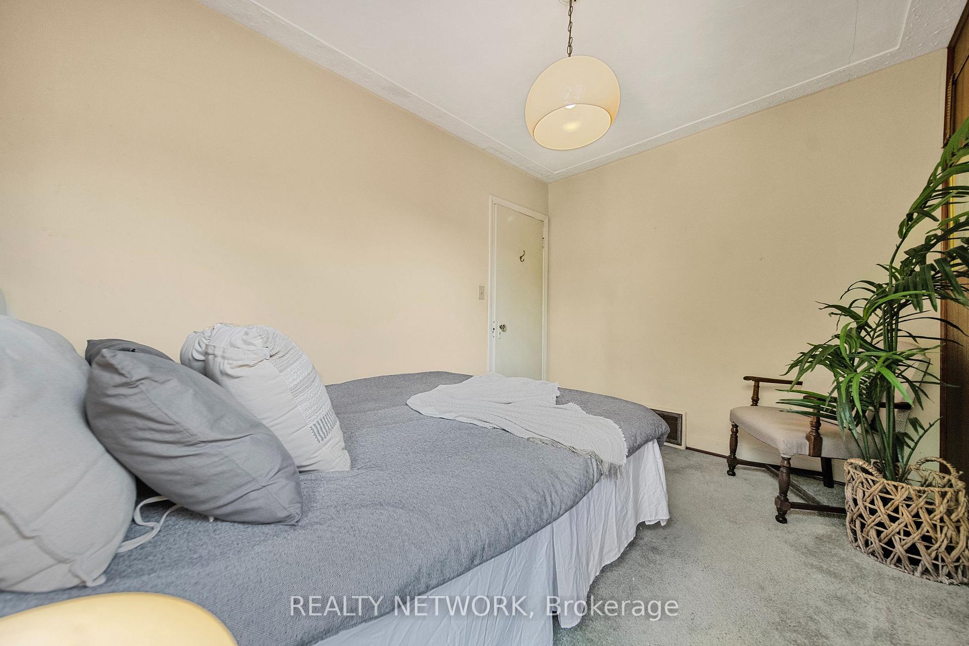 Photo 25 of 549 Upper Wentworth Street, Hamilton, Eastmount — HOMEH