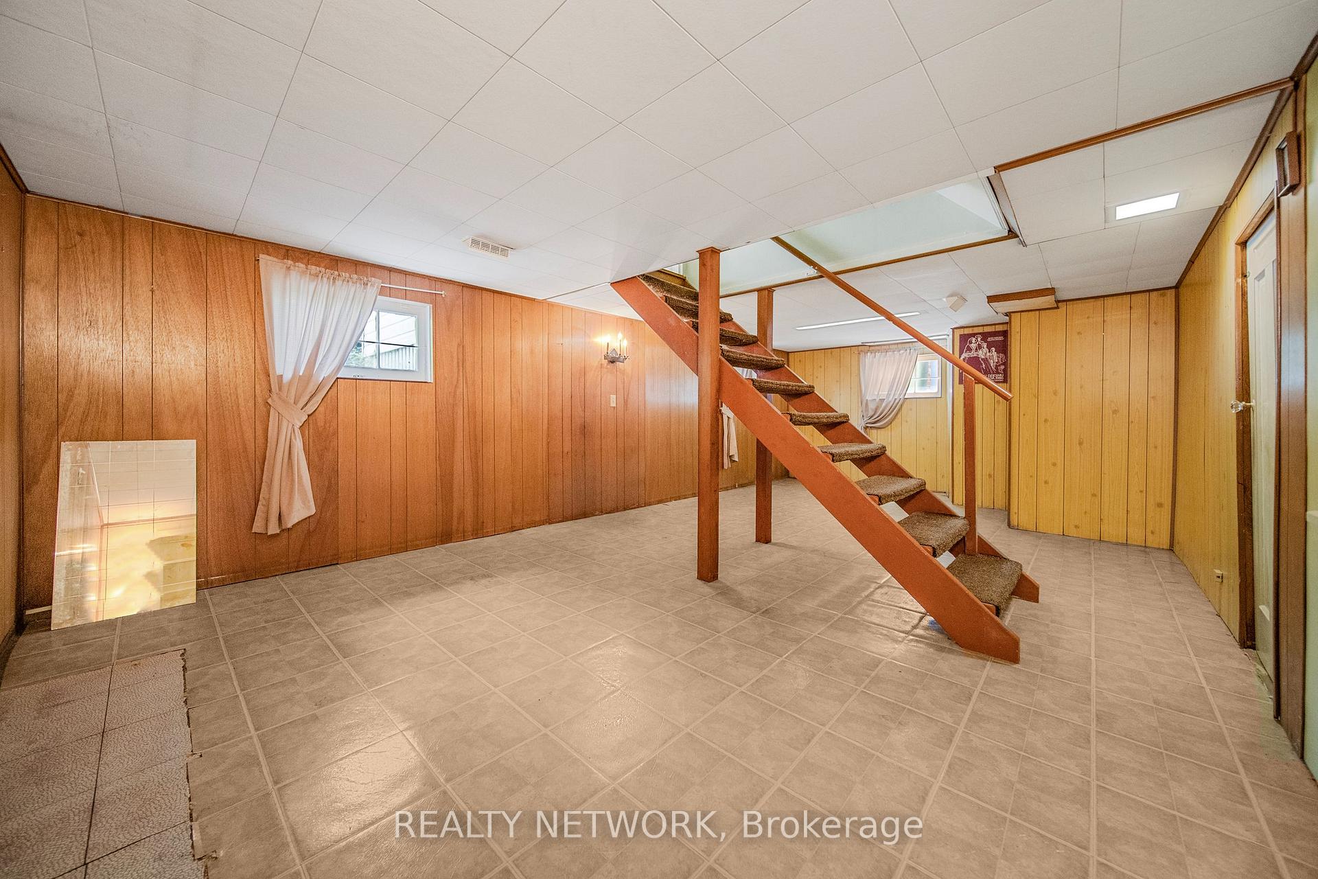 Photo 33 of 549 Upper Wentworth Street, Hamilton, Eastmount — HOMEH