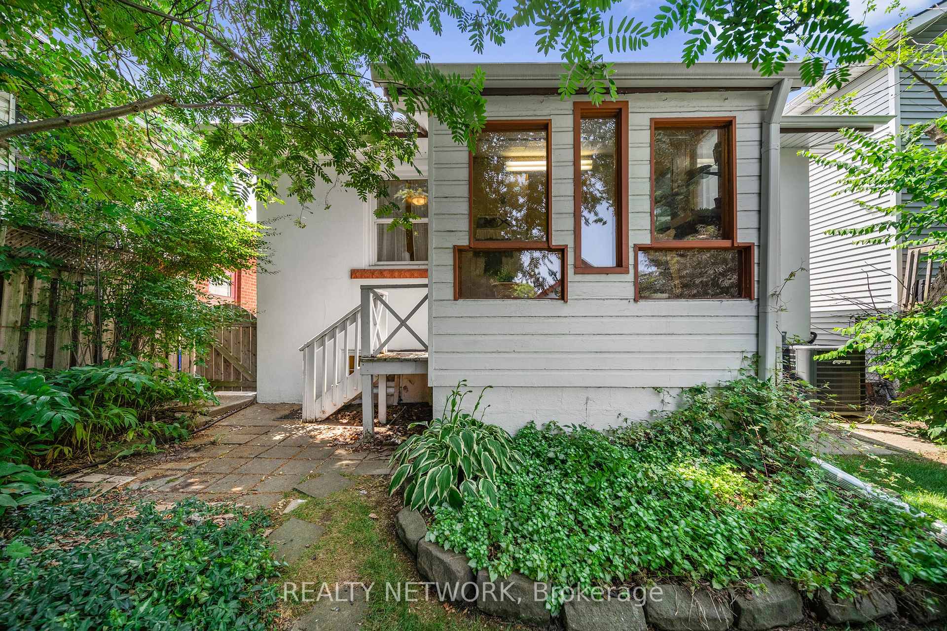Photo 37 of 549 Upper Wentworth Street, Hamilton, Eastmount — HOMEH
