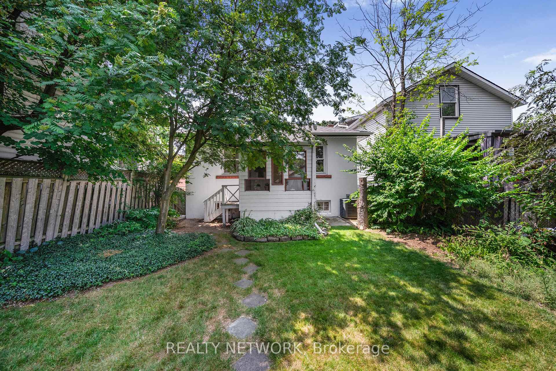 Photo 39 of 549 Upper Wentworth Street, Hamilton, Eastmount — HOMEH