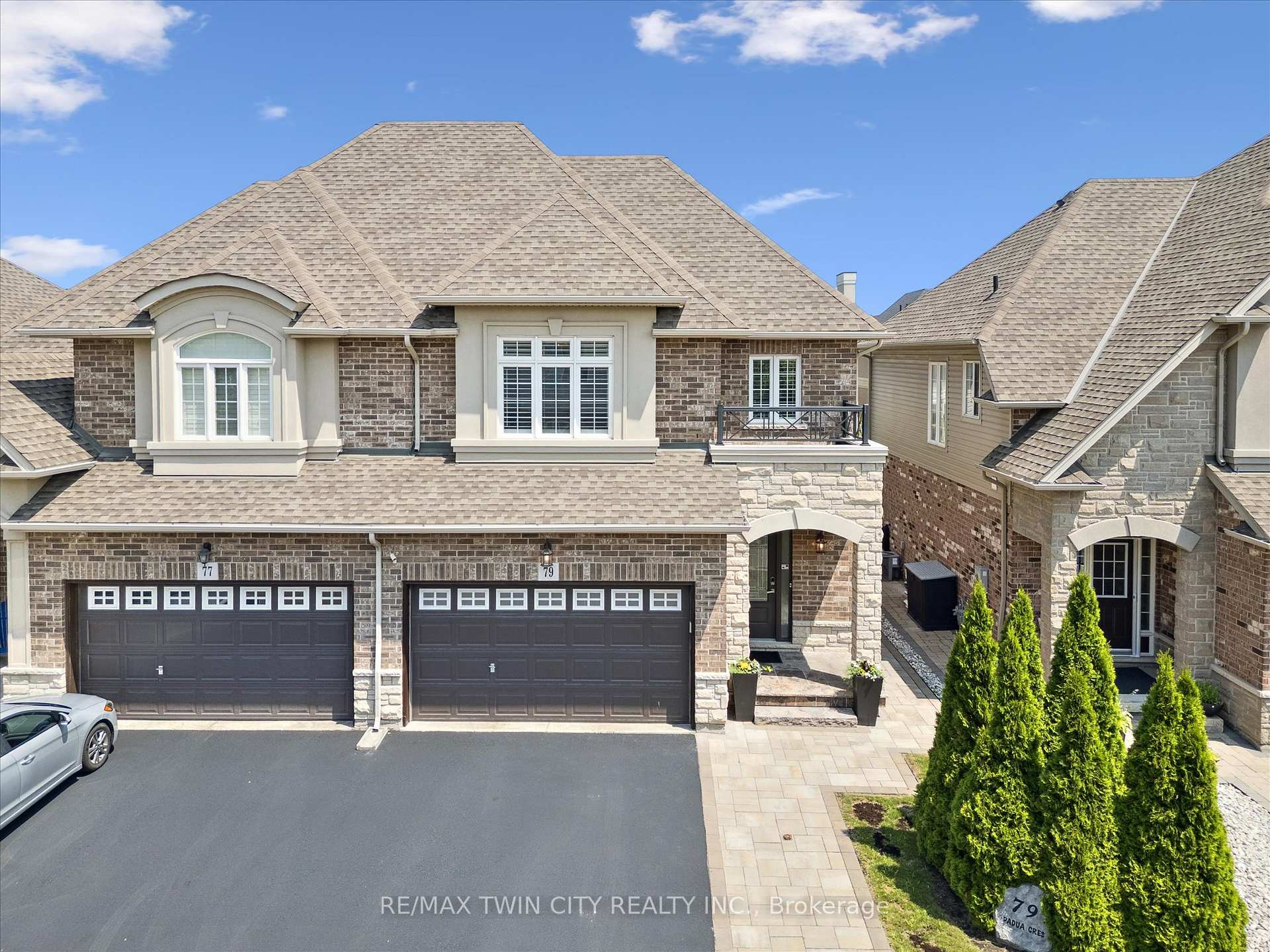 Photo 2 of 79 Padua Crescent, Hamilton, Lakeshore — HOMEH