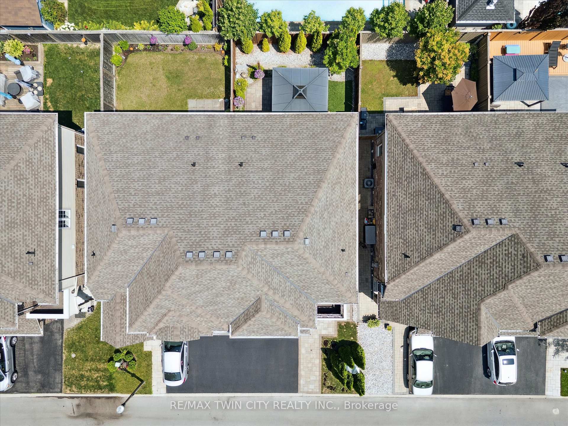 Photo 6 of 79 Padua Crescent, Hamilton, Lakeshore — HOMEH