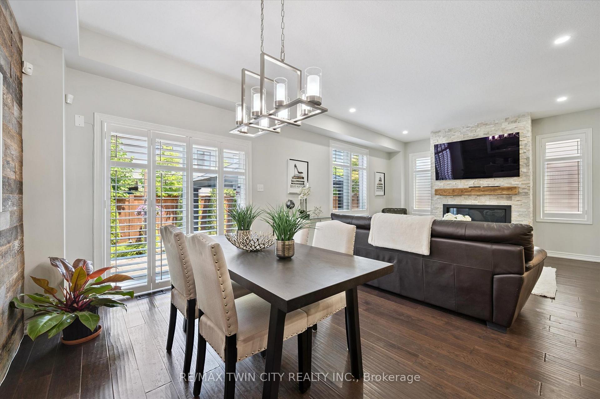 Photo 14 of 79 Padua Crescent, Hamilton, Lakeshore — HOMEH