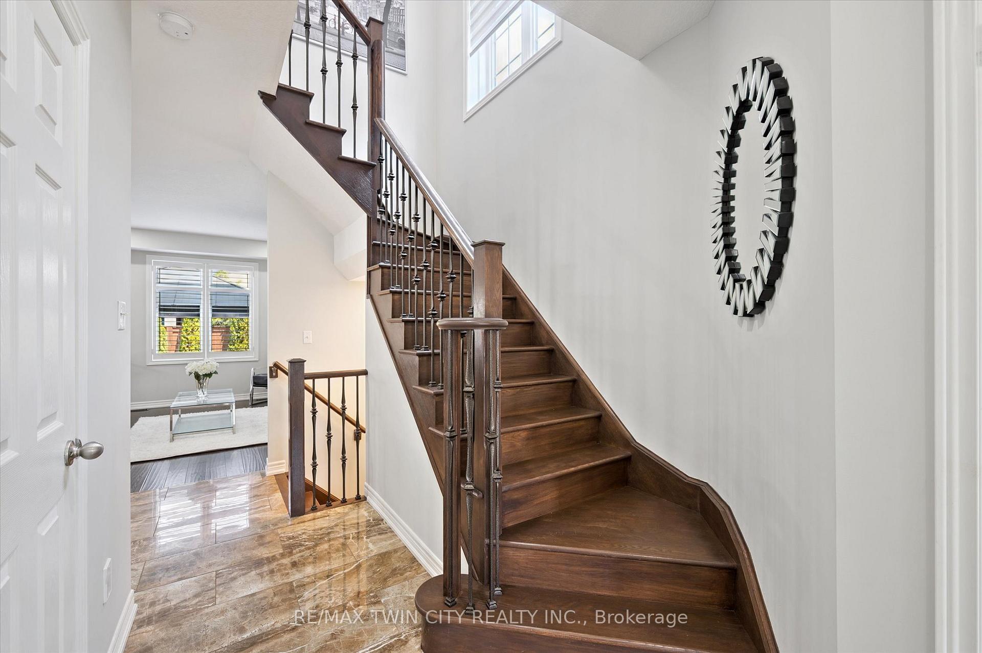 Photo 20 of 79 Padua Crescent, Hamilton, Lakeshore — HOMEH