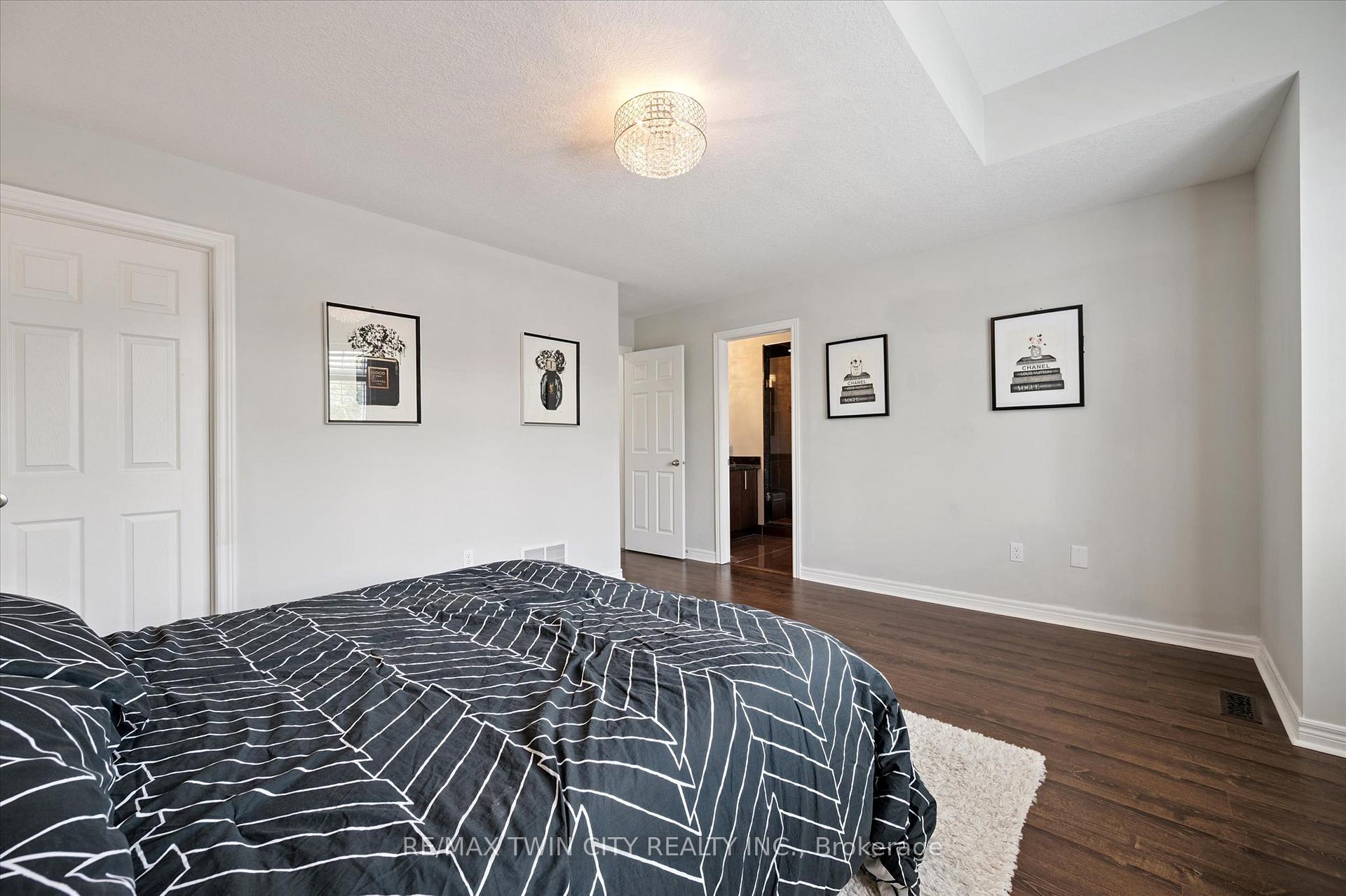 Photo 22 of 79 Padua Crescent, Hamilton, Lakeshore — HOMEH