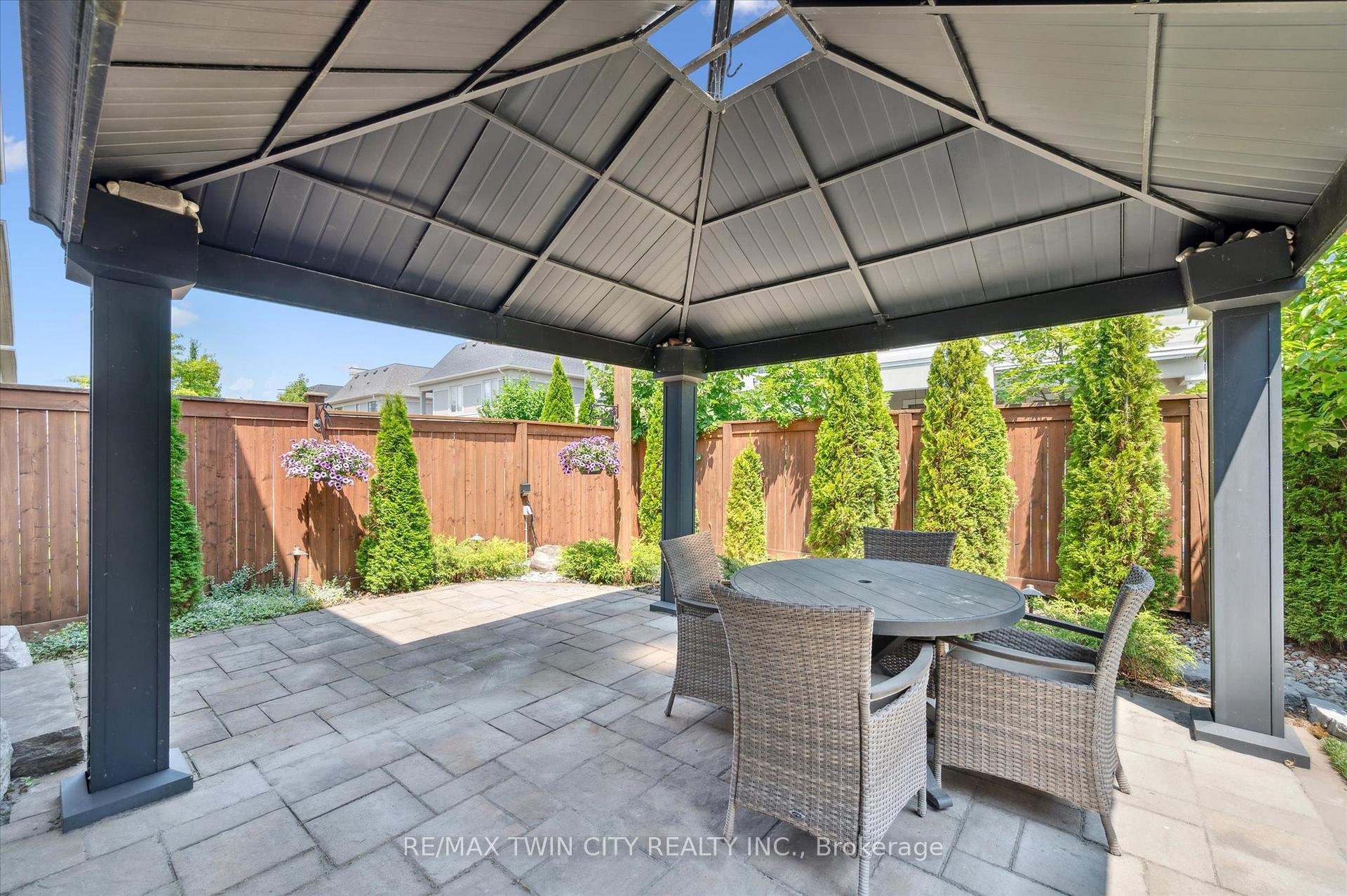 Photo 32 of 79 Padua Crescent, Hamilton, Lakeshore — HOMEH