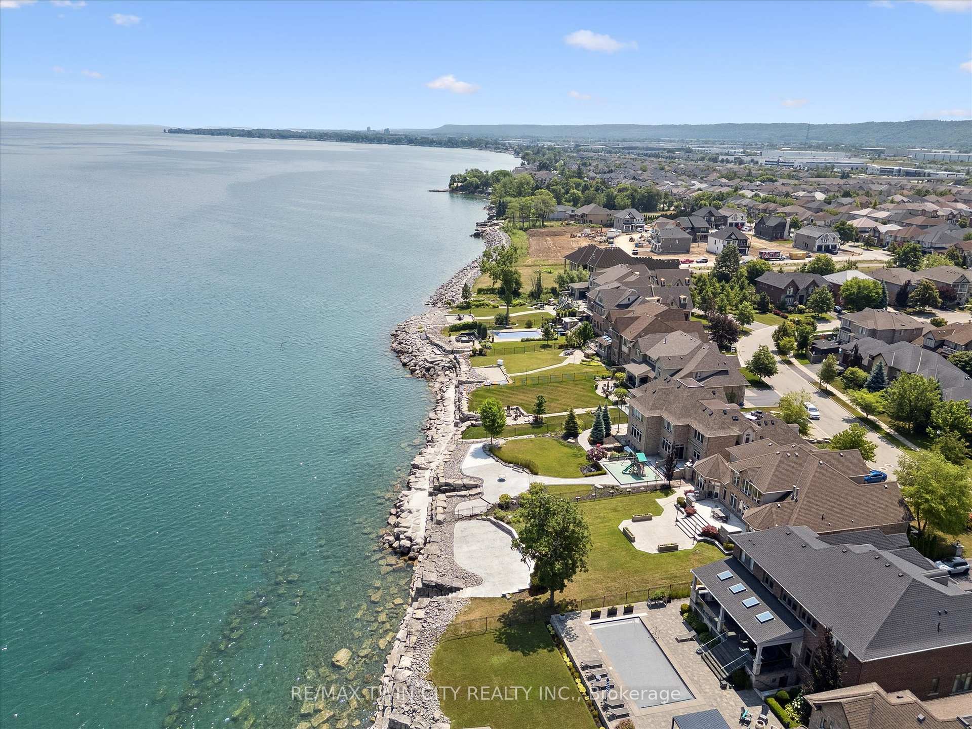 Photo 34 of 79 Padua Crescent, Hamilton, Lakeshore — HOMEH