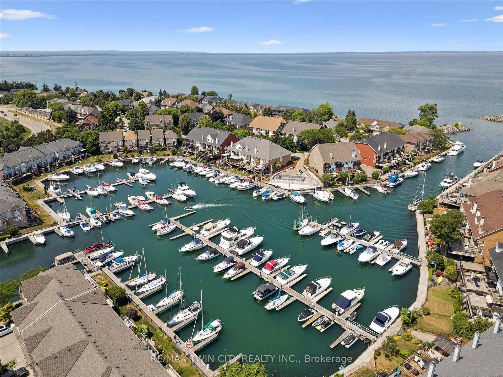 Photo 35 of 79 Padua Crescent, Hamilton, Lakeshore — HOMEH
