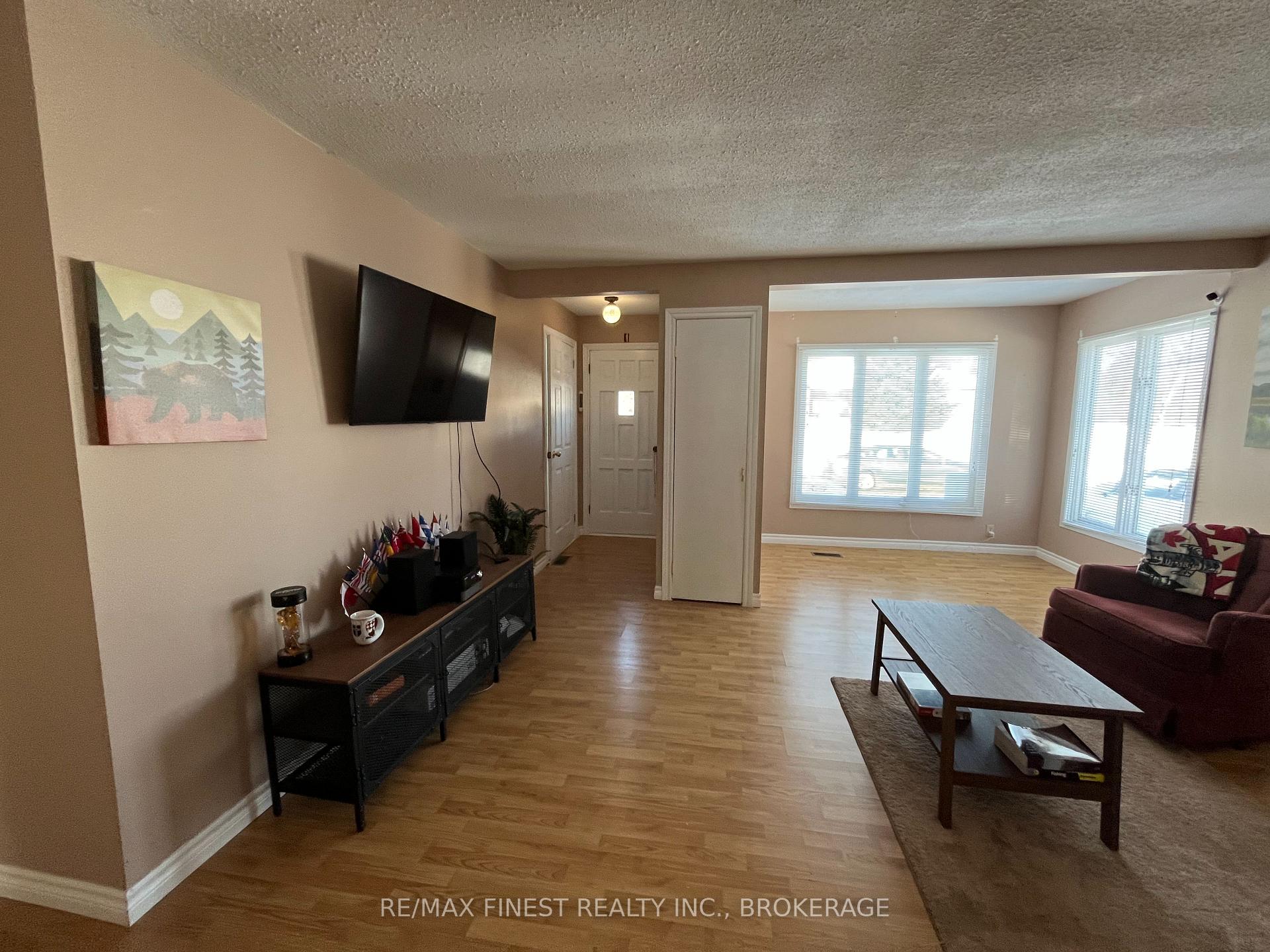 Photo 5 of 11594 County Road 38, Frontenac, Frontenac Centre — HOMEH