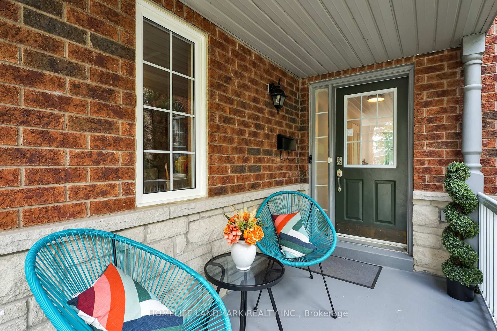 Photo 4 of 168 Bottrell Street, Clarington, Bowmanville — HOMEH