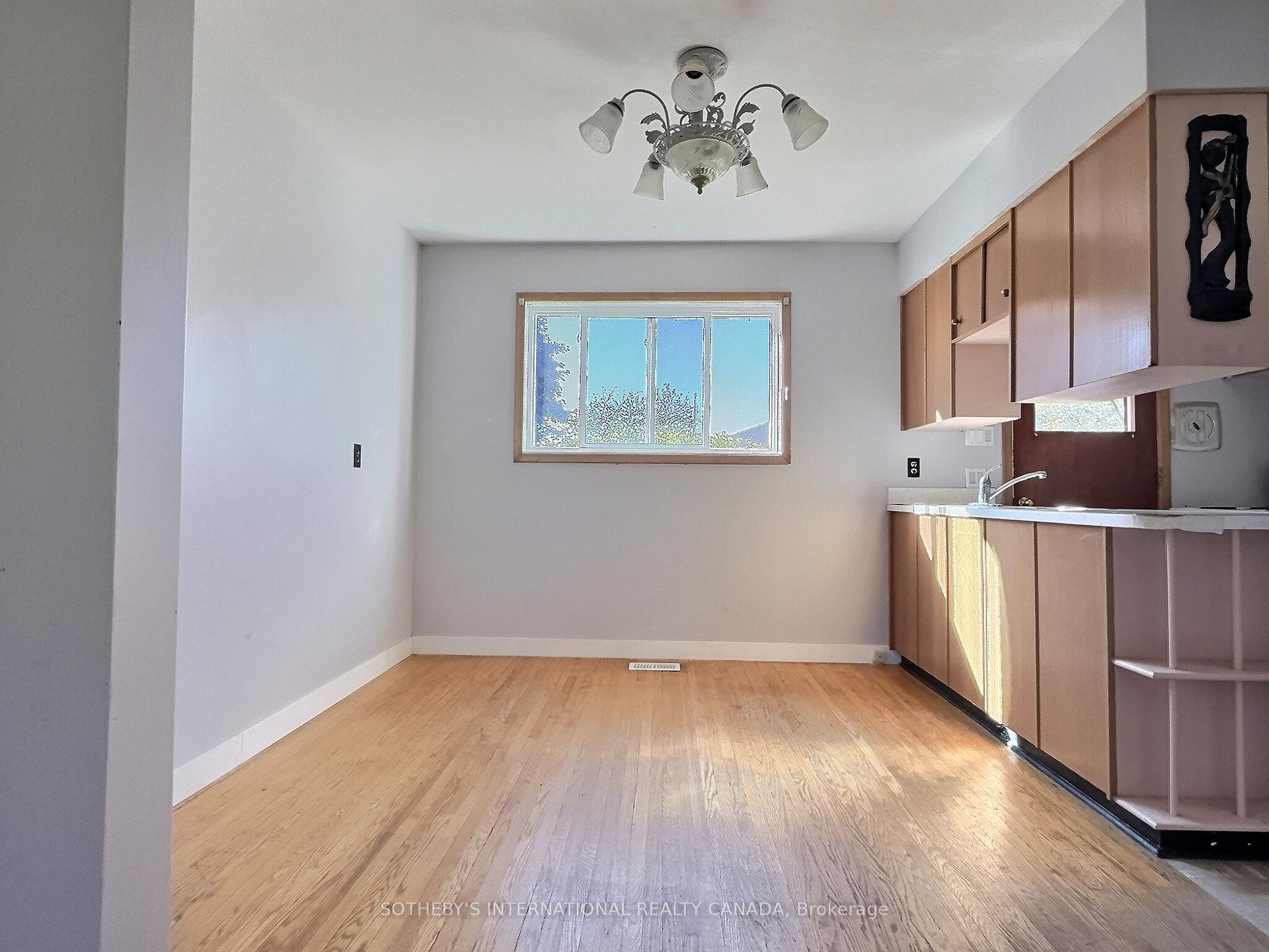 Photo 4 of 27 Hilltop Drive, Cambridge — HOMEH