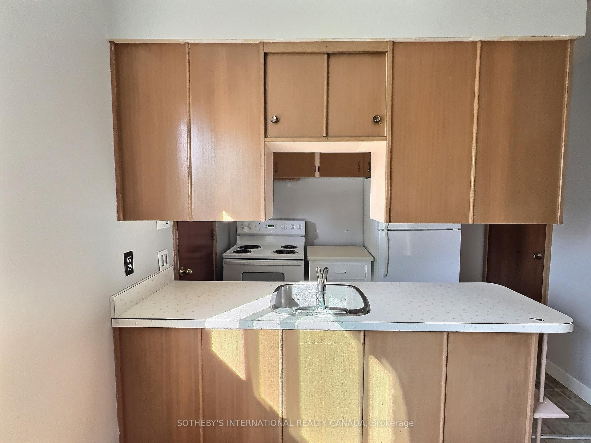 Photo 7 of 27 Hilltop Drive, Cambridge — HOMEH
