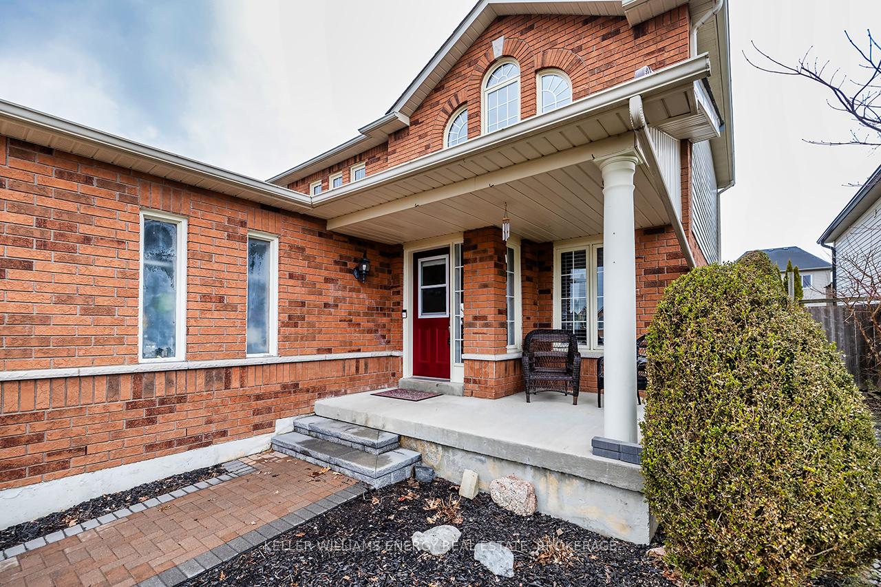 Photo 2 of 42 Goodwin Avenue, Clarington, Bowmanville — HOMEH