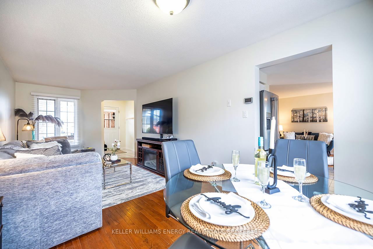 Photo 6 of 42 Goodwin Avenue, Clarington, Bowmanville — HOMEH