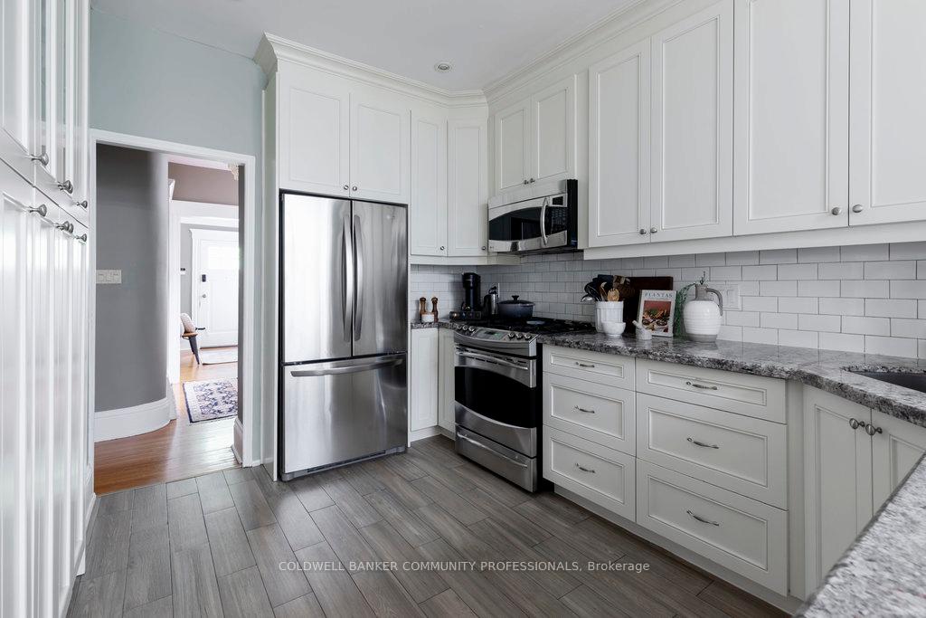 Photo 16 of 431 Dundurn Street S, Hamilton, Kirkendall — HOMEH