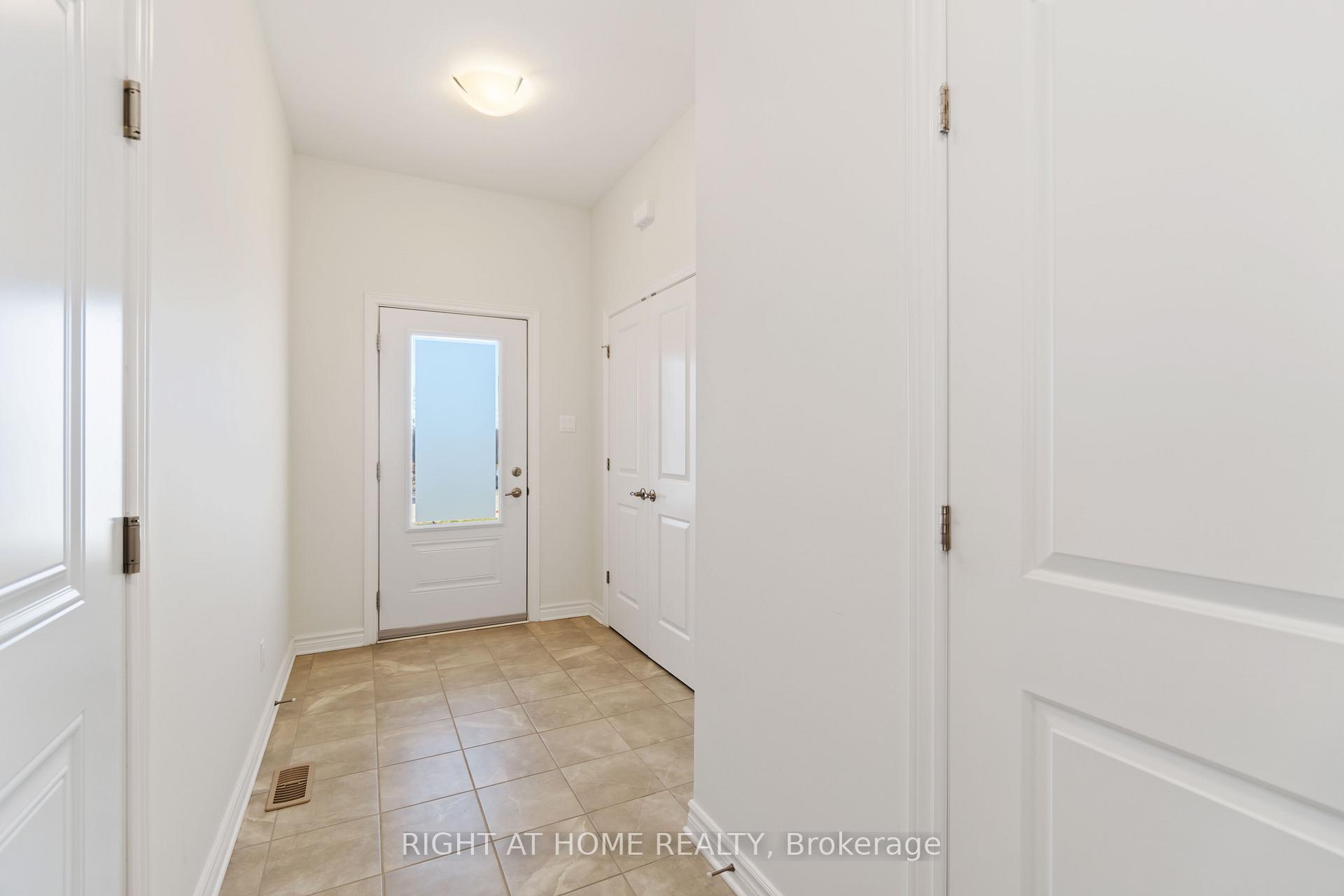 Photo 4 of 122 Dowdall Circle, Carleton Place — HOMEH
