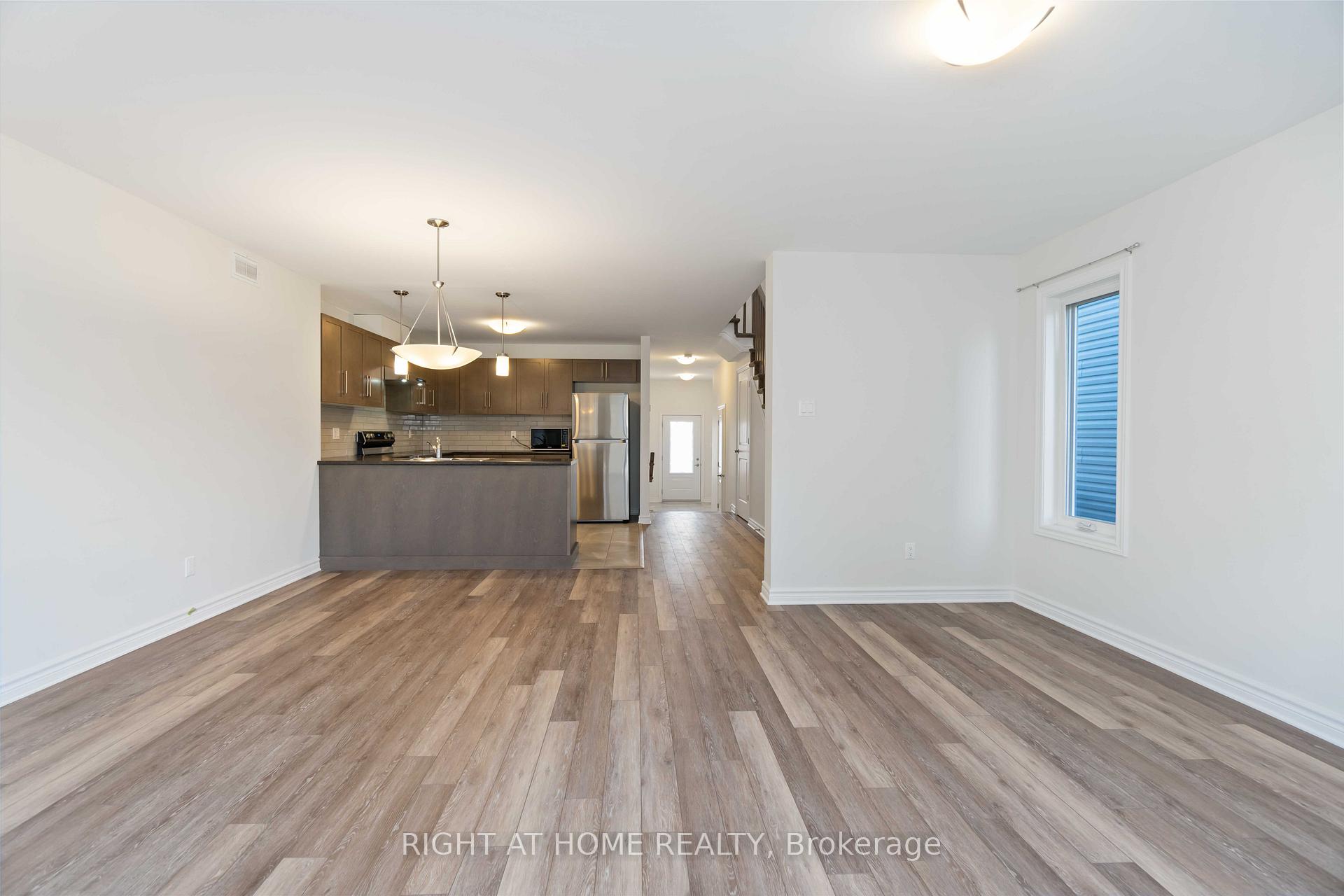 Photo 5 of 122 Dowdall Circle, Carleton Place — HOMEH