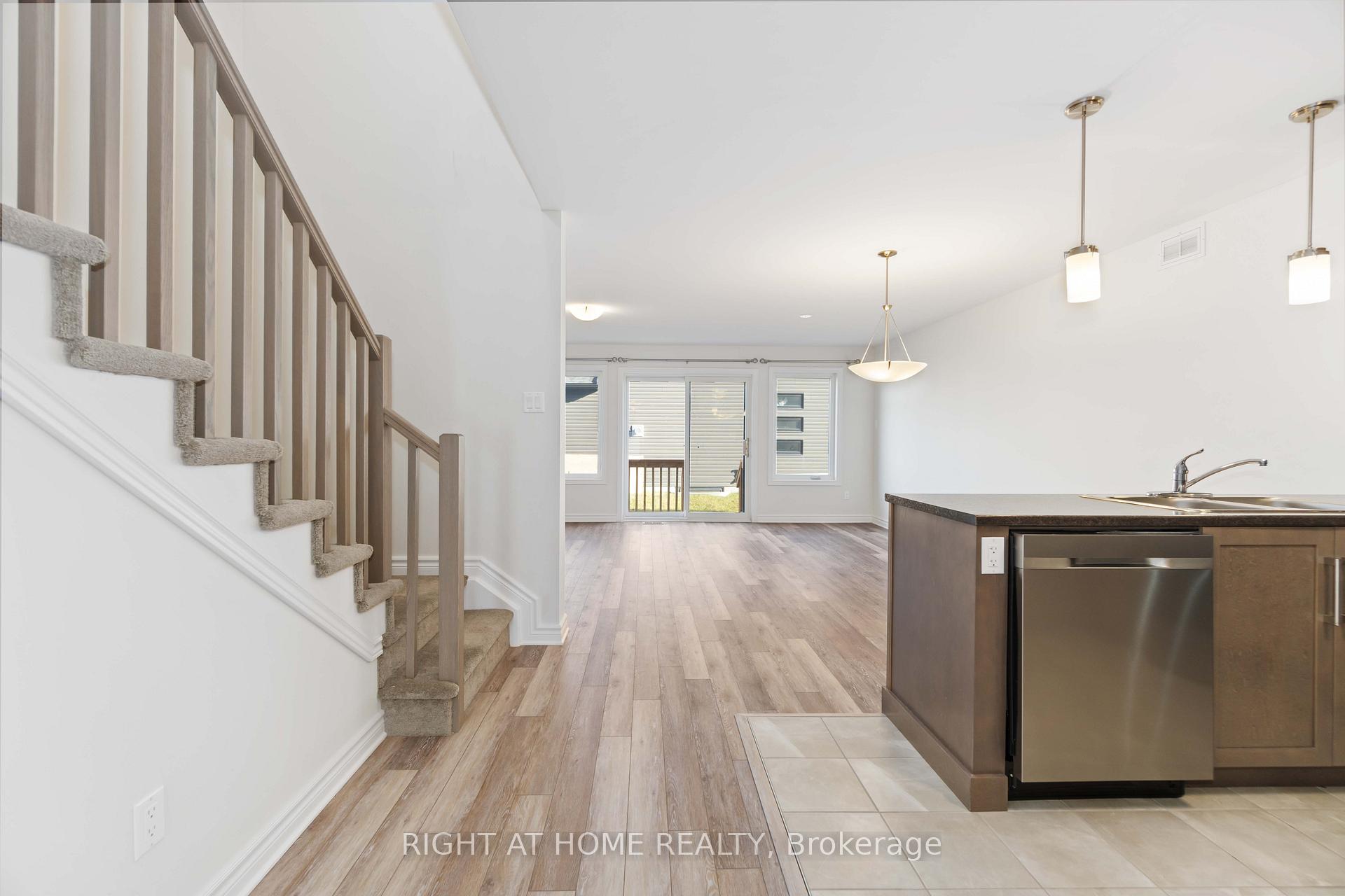 Photo 8 of 122 Dowdall Circle, Carleton Place — HOMEH