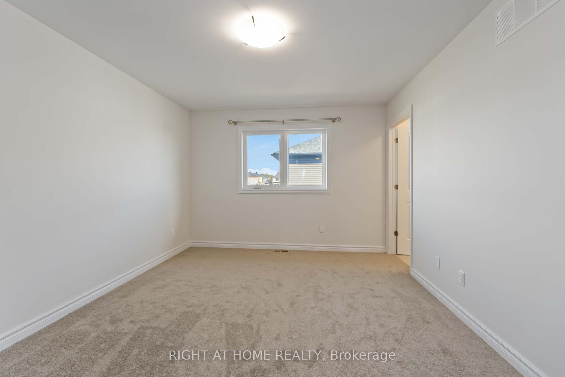 Photo 15 of 122 Dowdall Circle, Carleton Place — HOMEH