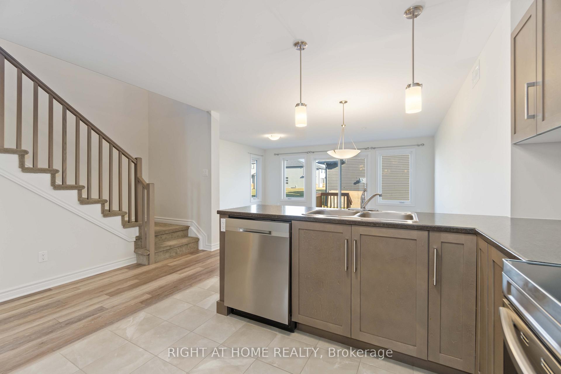 Photo 32 of 122 Dowdall Circle, Carleton Place — HOMEH