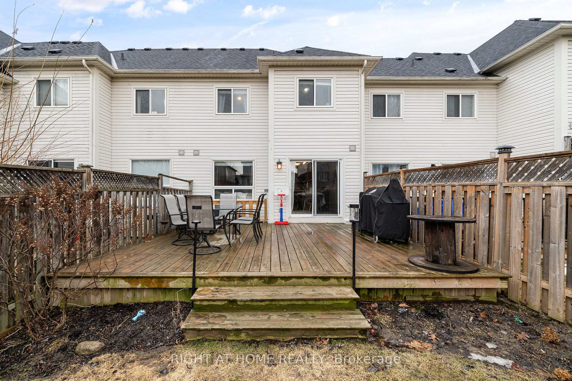 Photo 40 of 14 Dodds Square, Clarington, Bowmanville — HOMEH