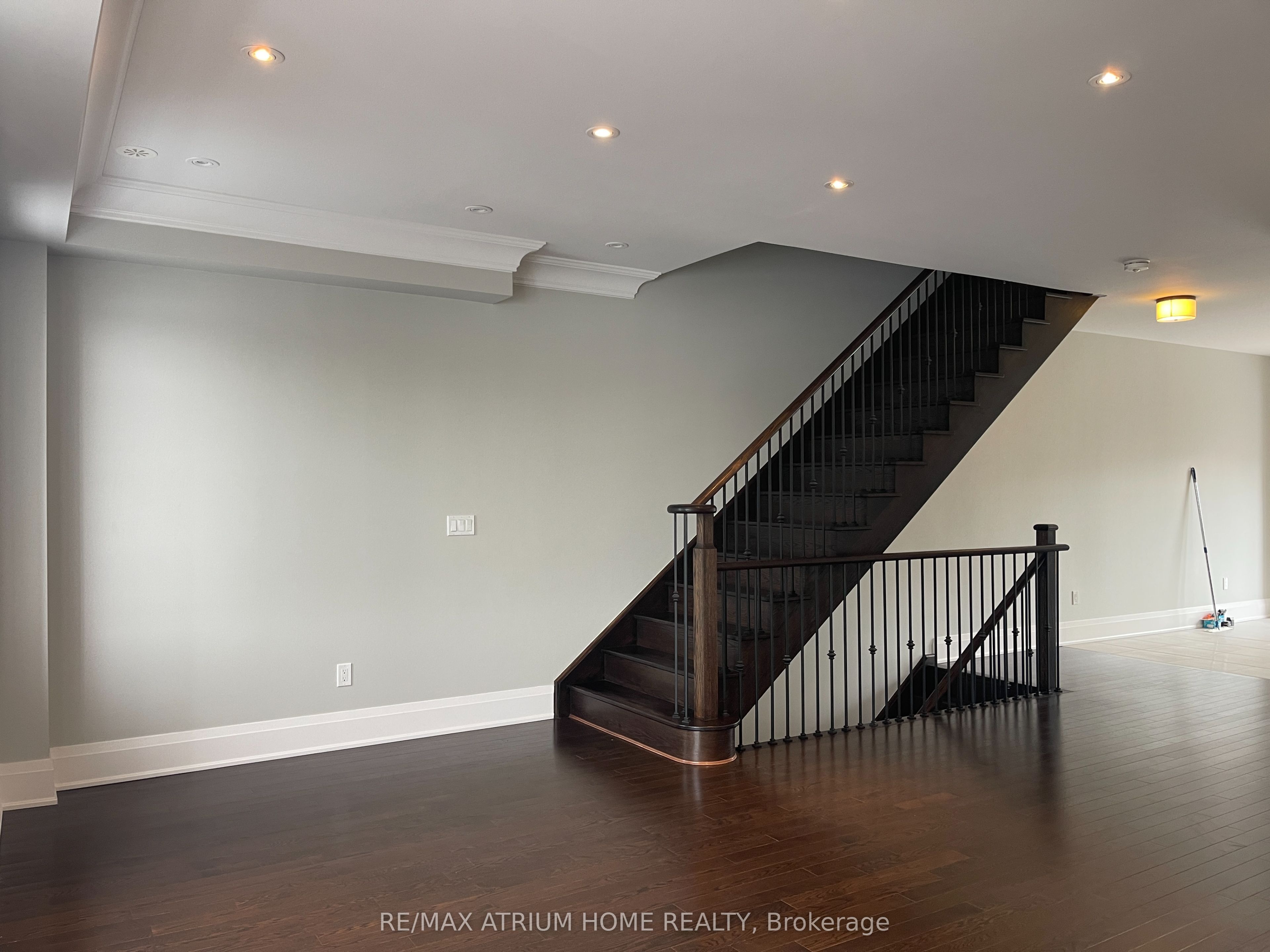 Photo 49 of 11 Sir Frederick Banting Way, Markham, Unionville — HOMEH