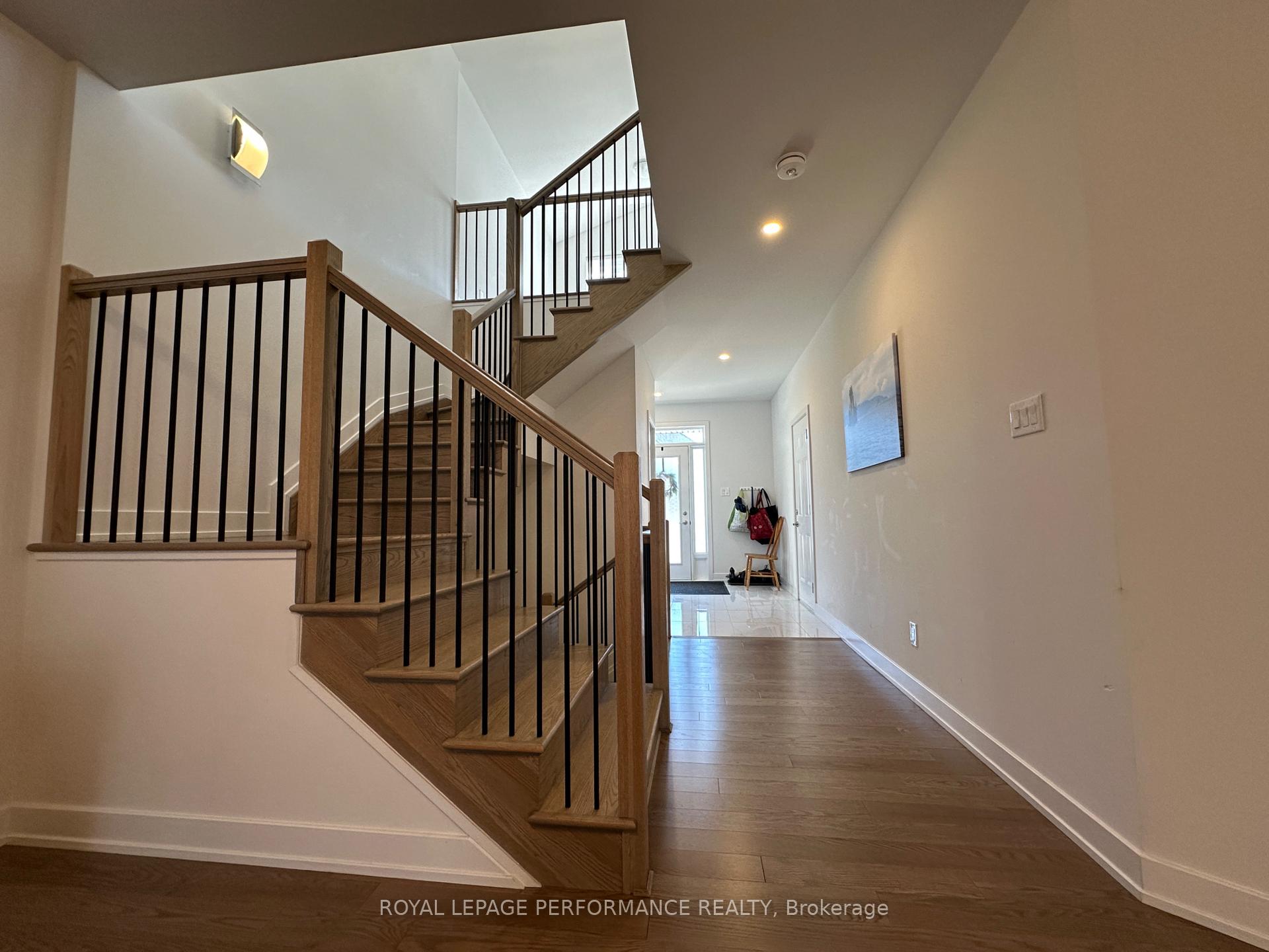 Photo 4 of 111 Heirloom Street, Ottawa, Riverside South/Gloucester Glen — HOMEH