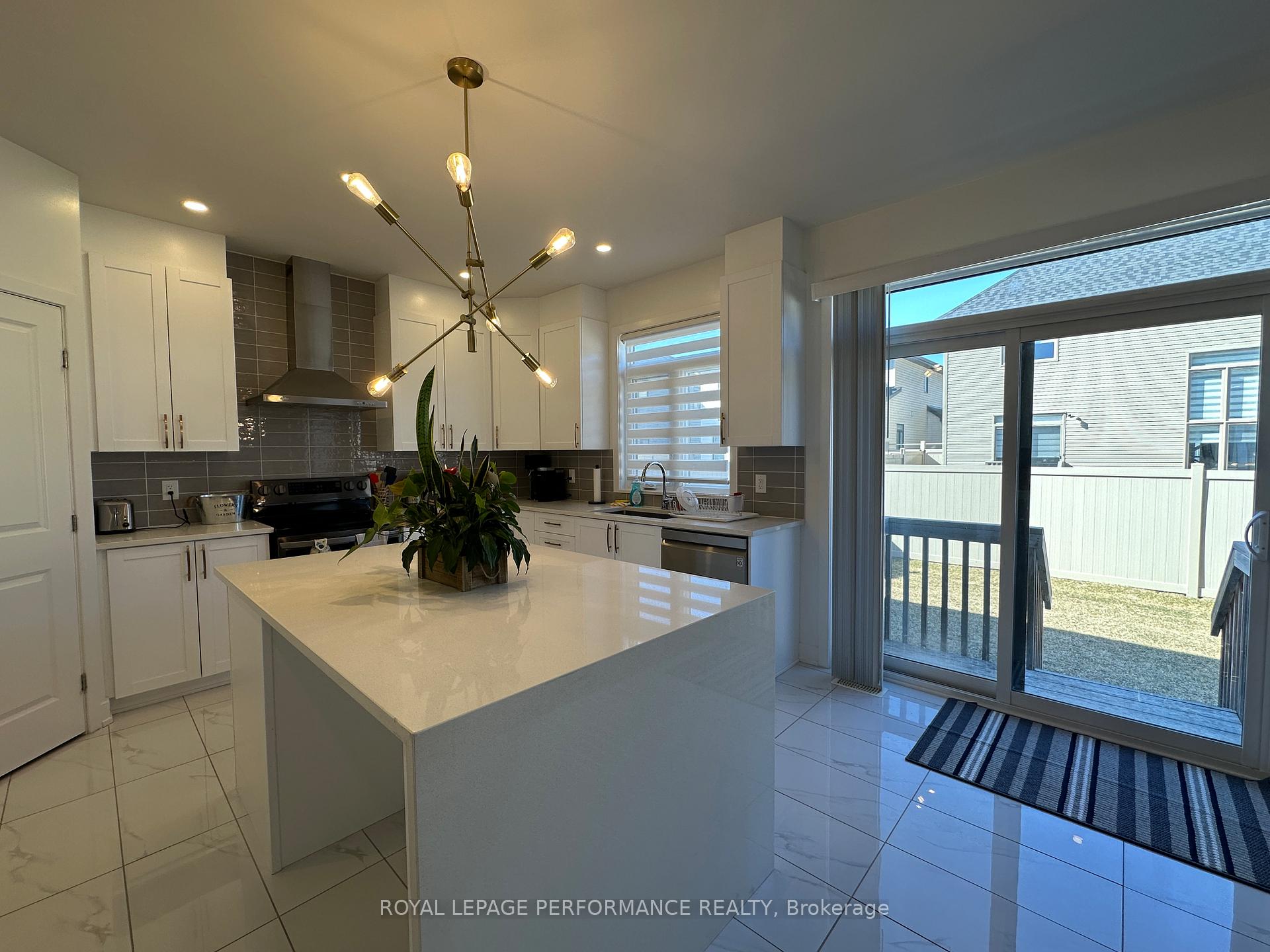 Photo 17 of 111 Heirloom Street, Ottawa, Riverside South/Gloucester Glen — HOMEH