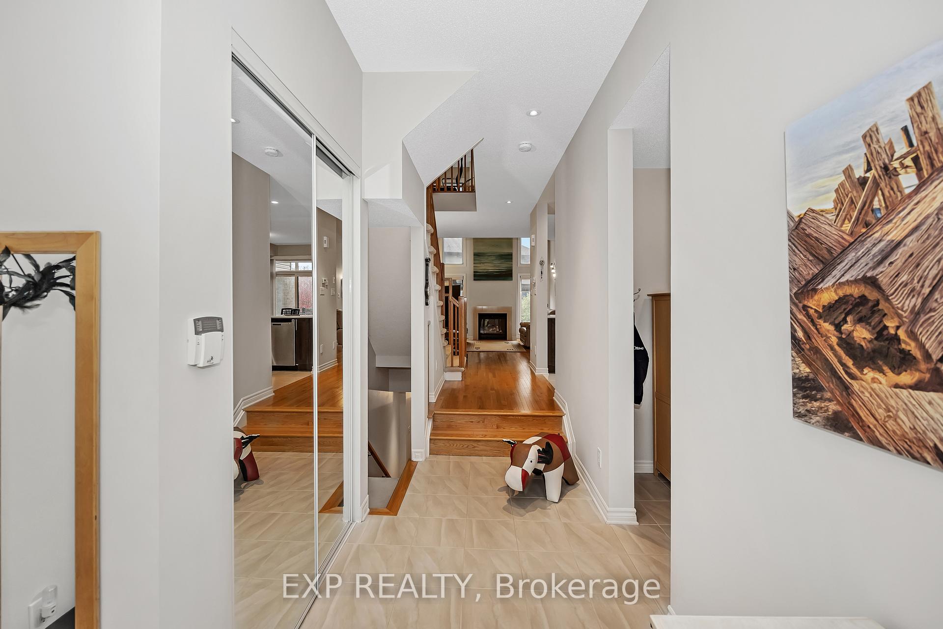 Photo 5 of 121 Mattingly Way, Ottawa, Riverside South/Gloucester Glen — HOMEH