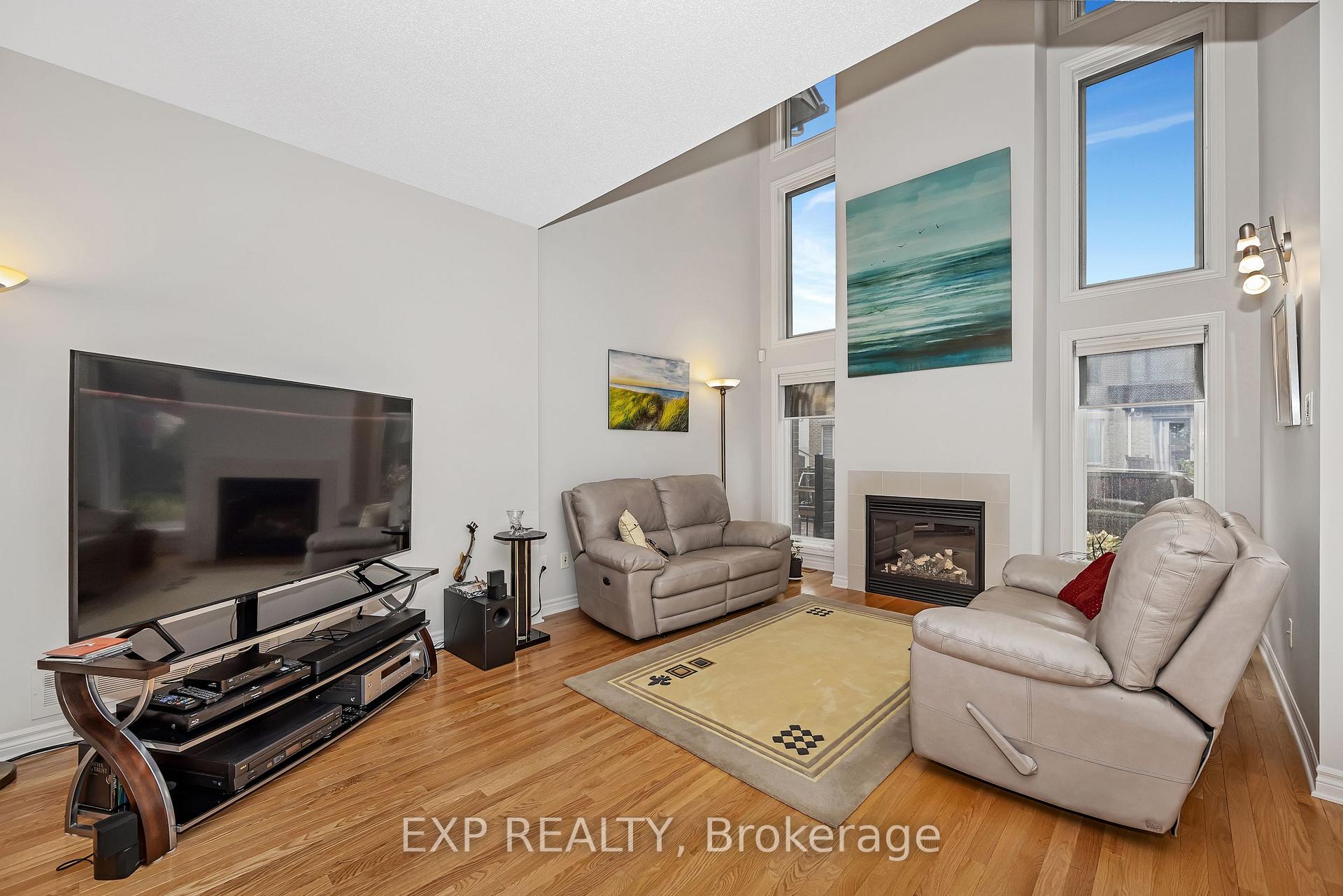 Photo 11 of 121 Mattingly Way, Ottawa, Riverside South/Gloucester Glen — HOMEH