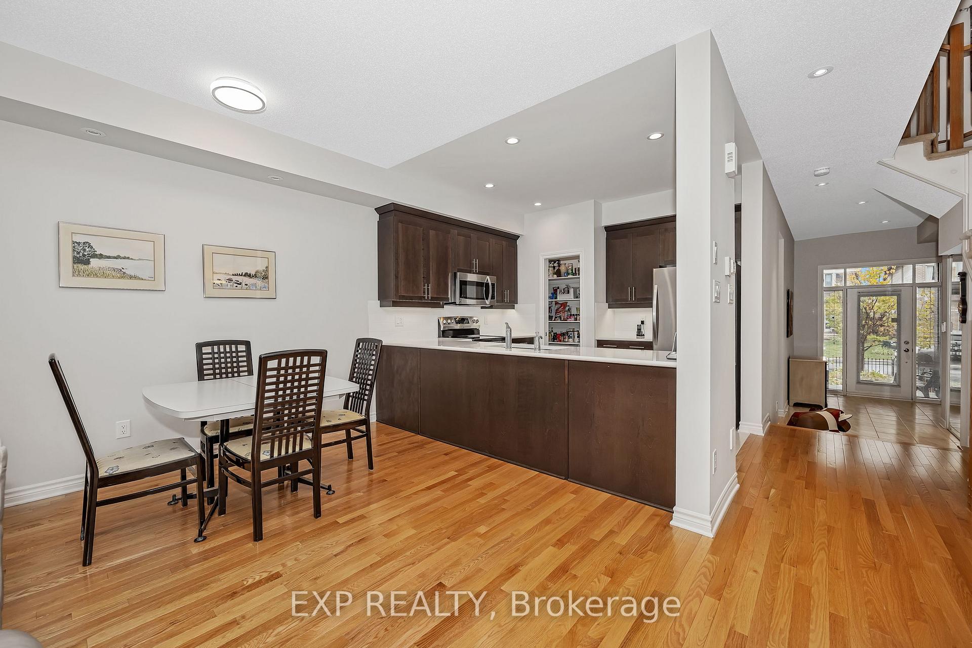 Photo 16 of 121 Mattingly Way, Ottawa, Riverside South/Gloucester Glen — HOMEH