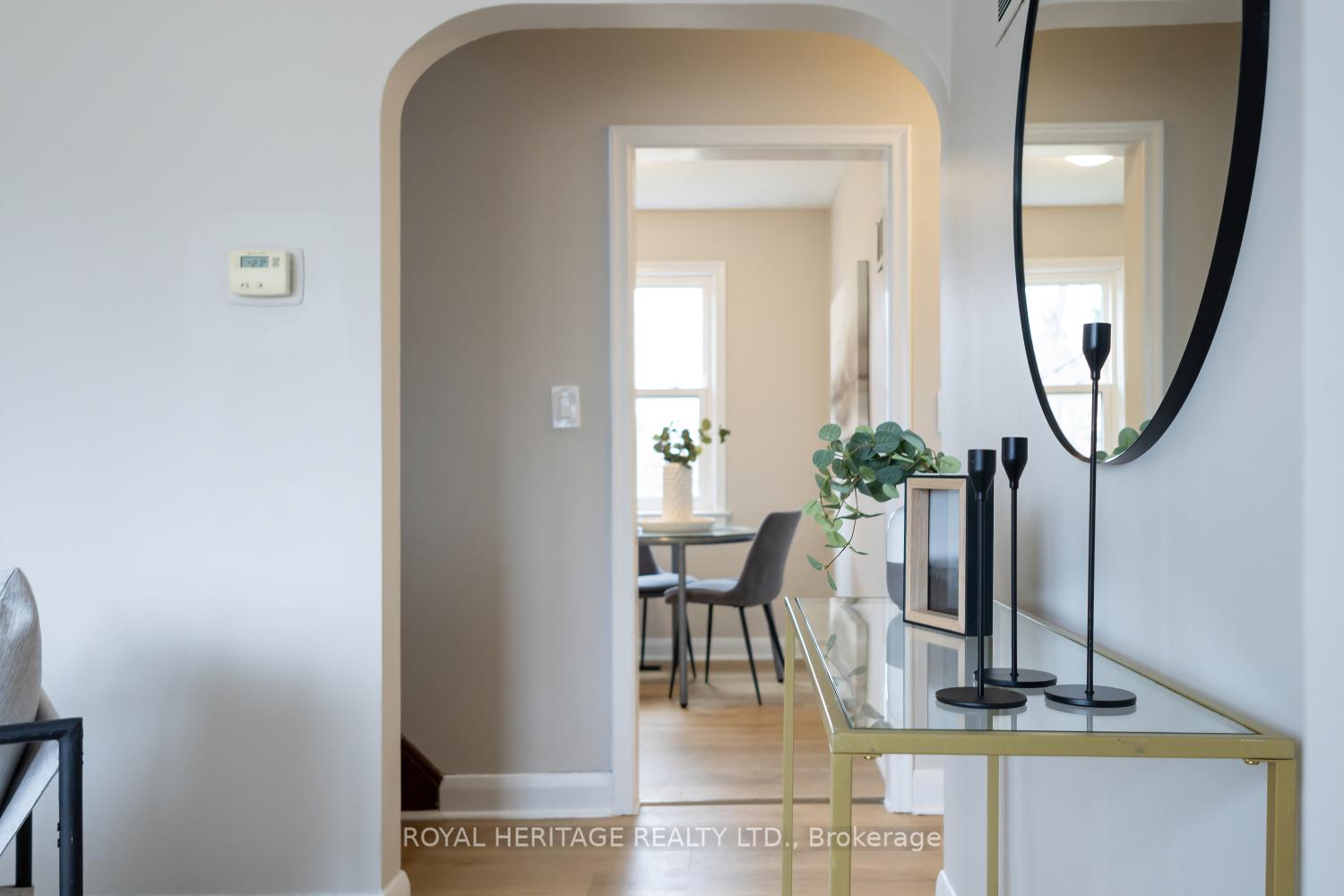 Photo 8 of 18 Orchardview Boulevard, Clarington, Bowmanville — HOMEH